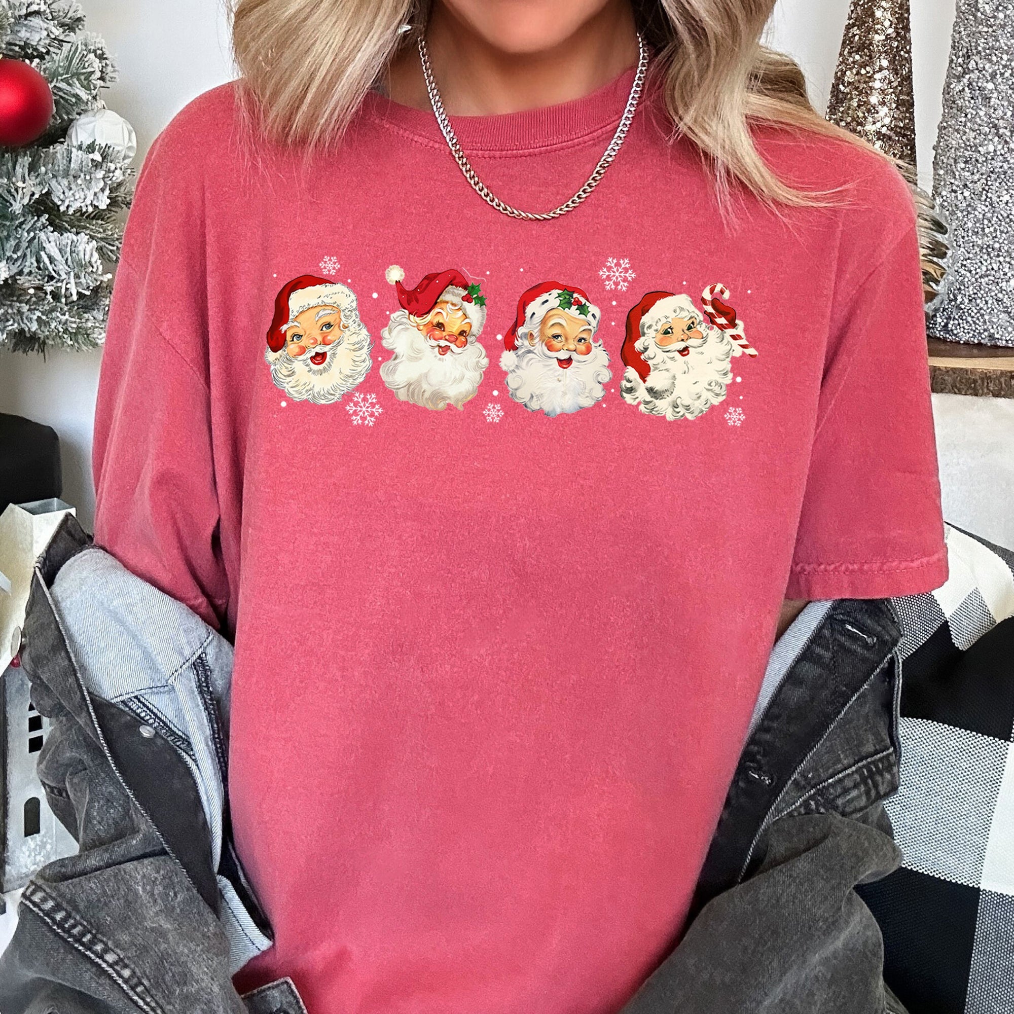 Retro Santas With Snowflakes Christmas Vintage Santa Illustration Print Comfort Colors Tee