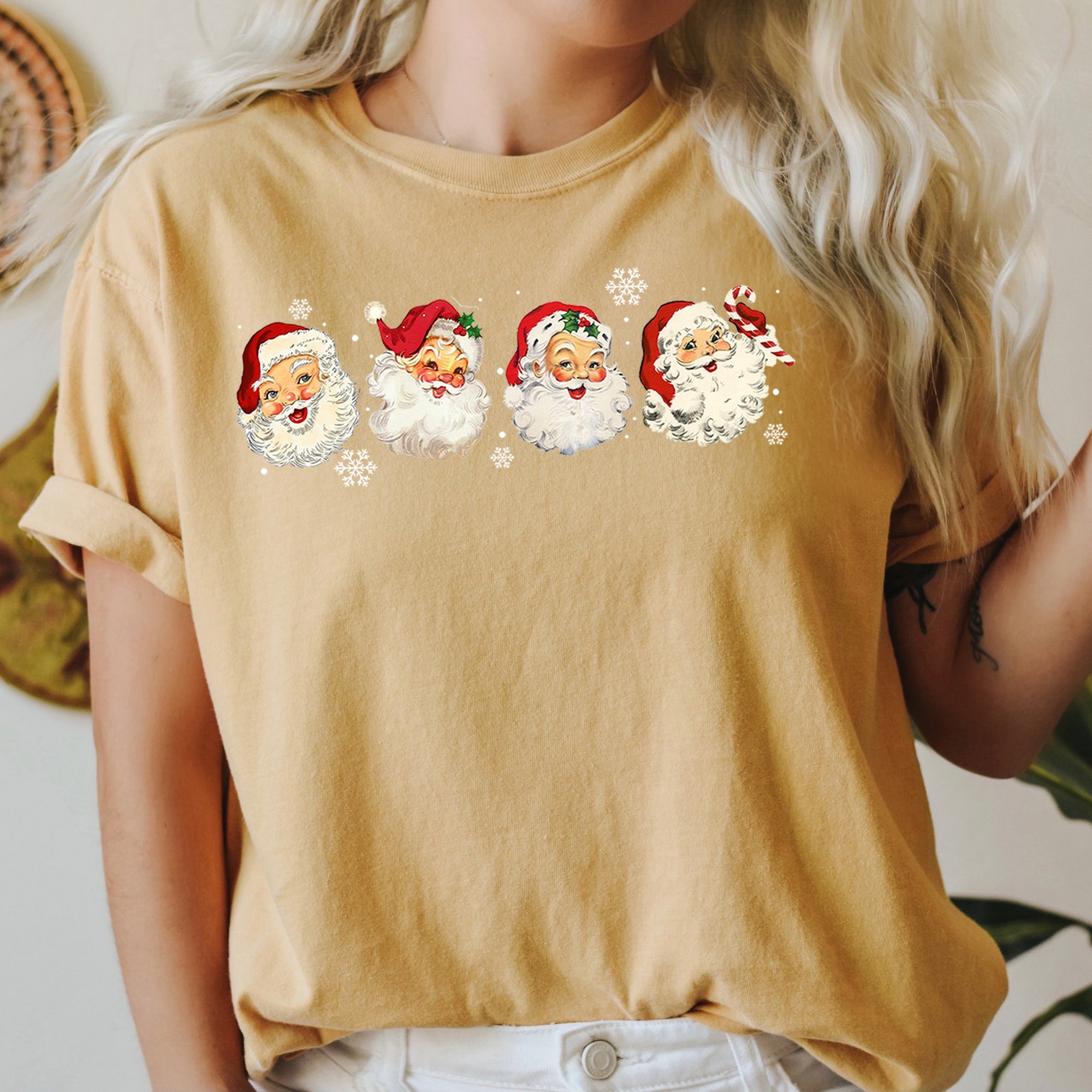 Retro Santas With Snowflakes Christmas Vintage Santa Illustration Print Comfort Colors Tee