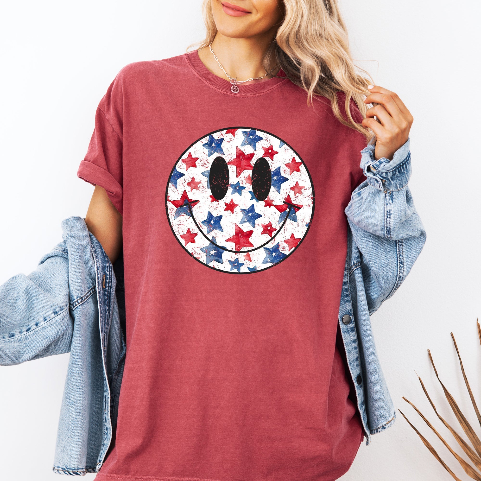 Retro Smiley Vintage Patriotic USA Fourth of July Emblem Icon Badge Comfort Colors Tee