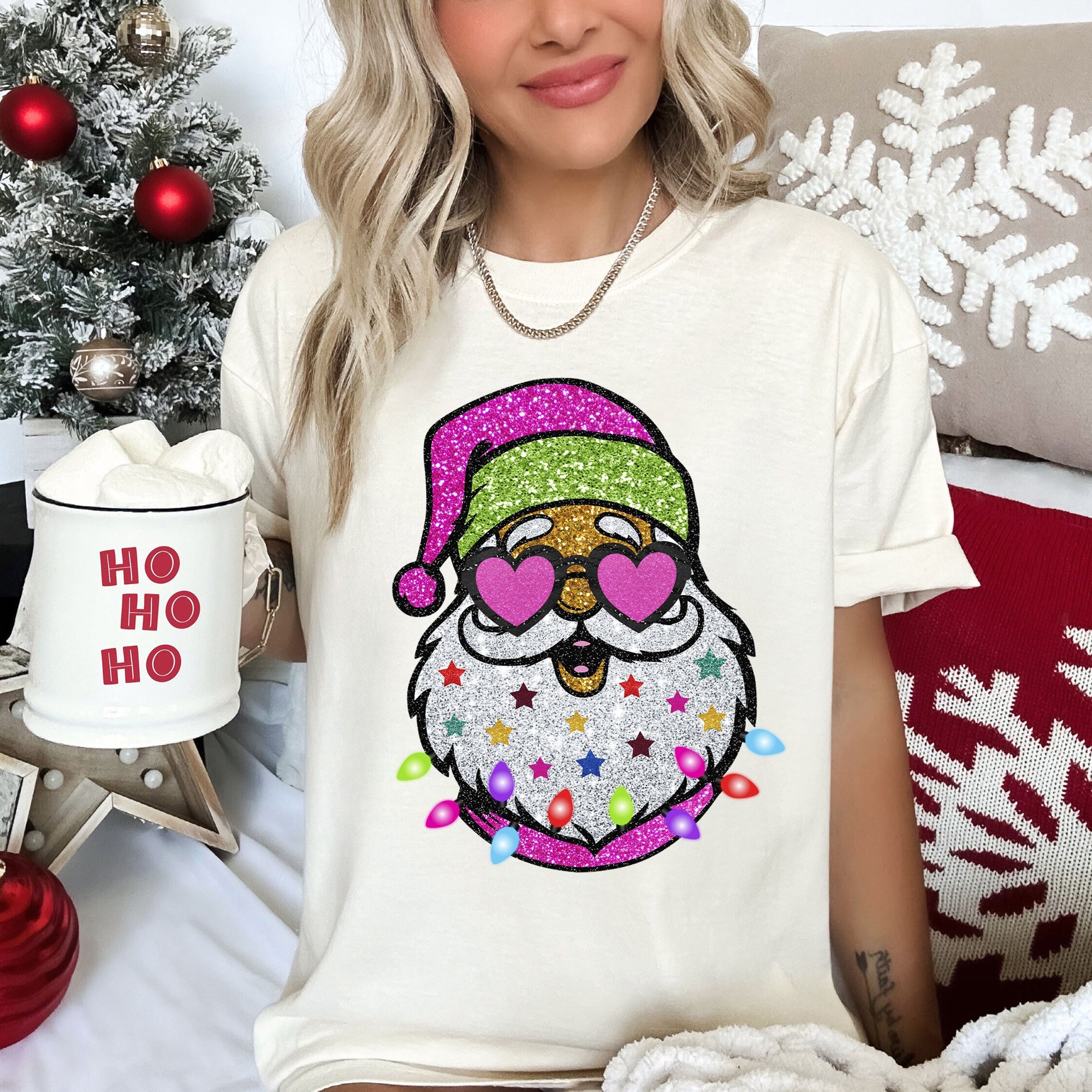 Retro Sparkly Santa Glitter Effect Christmas Vintage Holiday Illustration Comfort Colors Tee