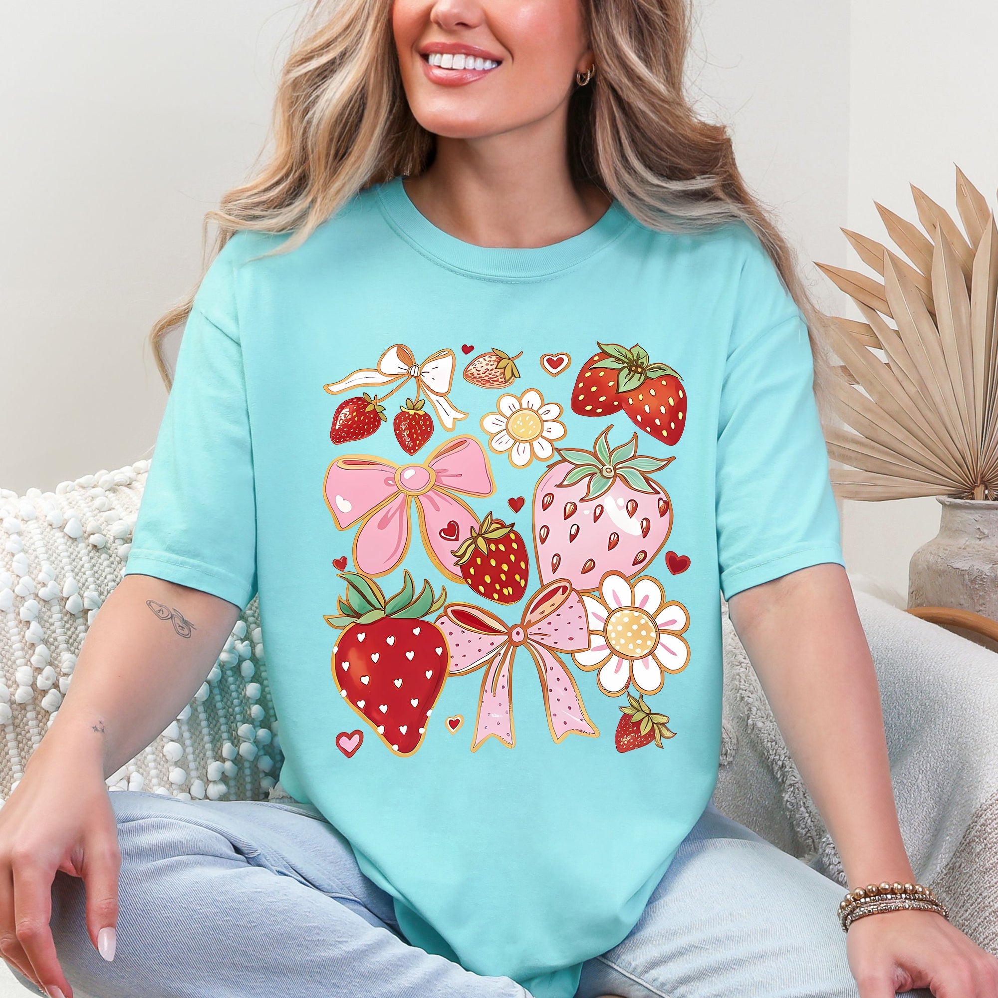 Retro Strawberries And Daisies Vintage Floral Print Pretty Nostalgic Summer Vibe Comfort Colors Tee