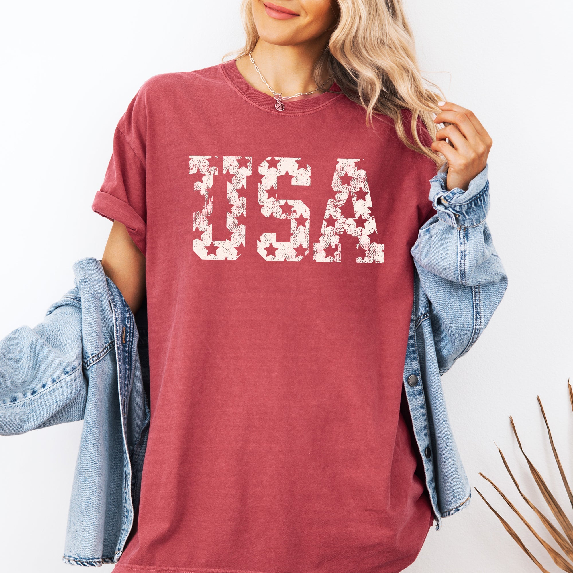 Retro USA Stars Patriotic Emblem Vintage Flag Inspired Heritage Artwork Comfort Colors Tee