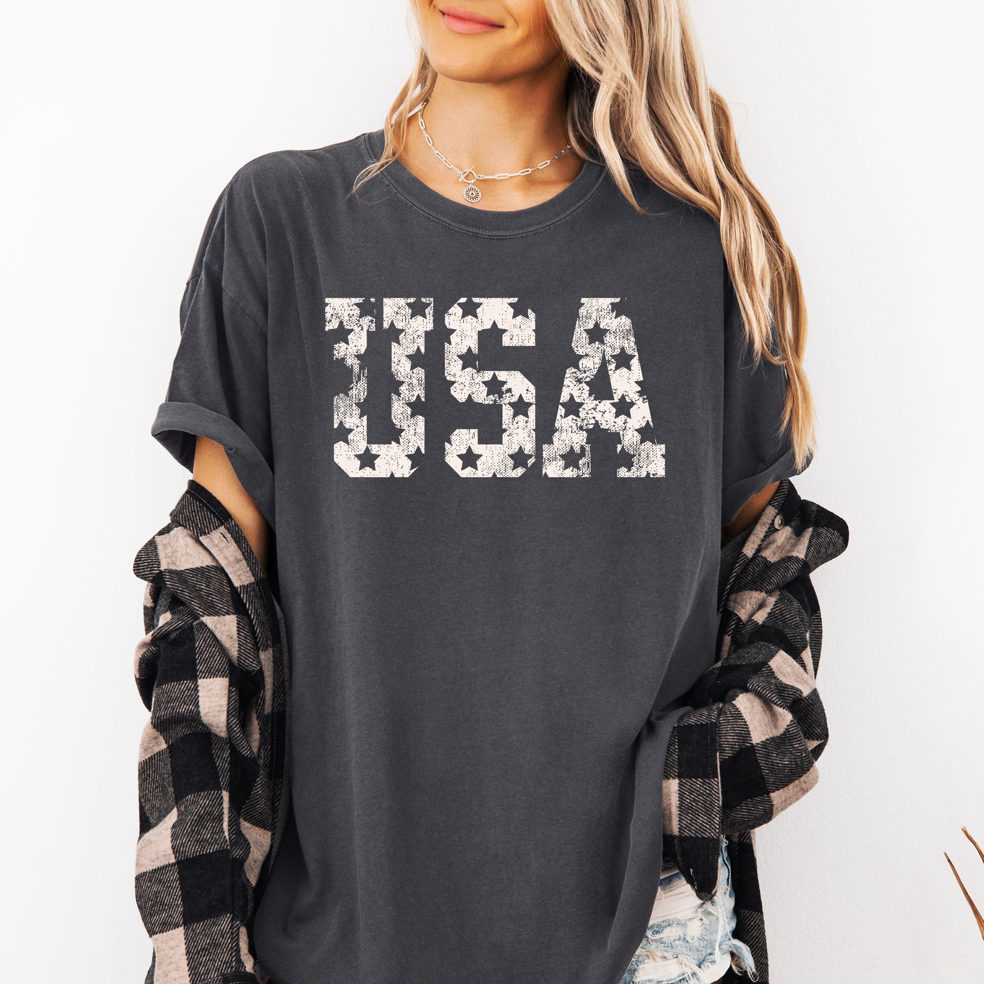 Retro USA Stars Patriotic Emblem Vintage Flag Inspired Heritage Artwork Comfort Colors Tee