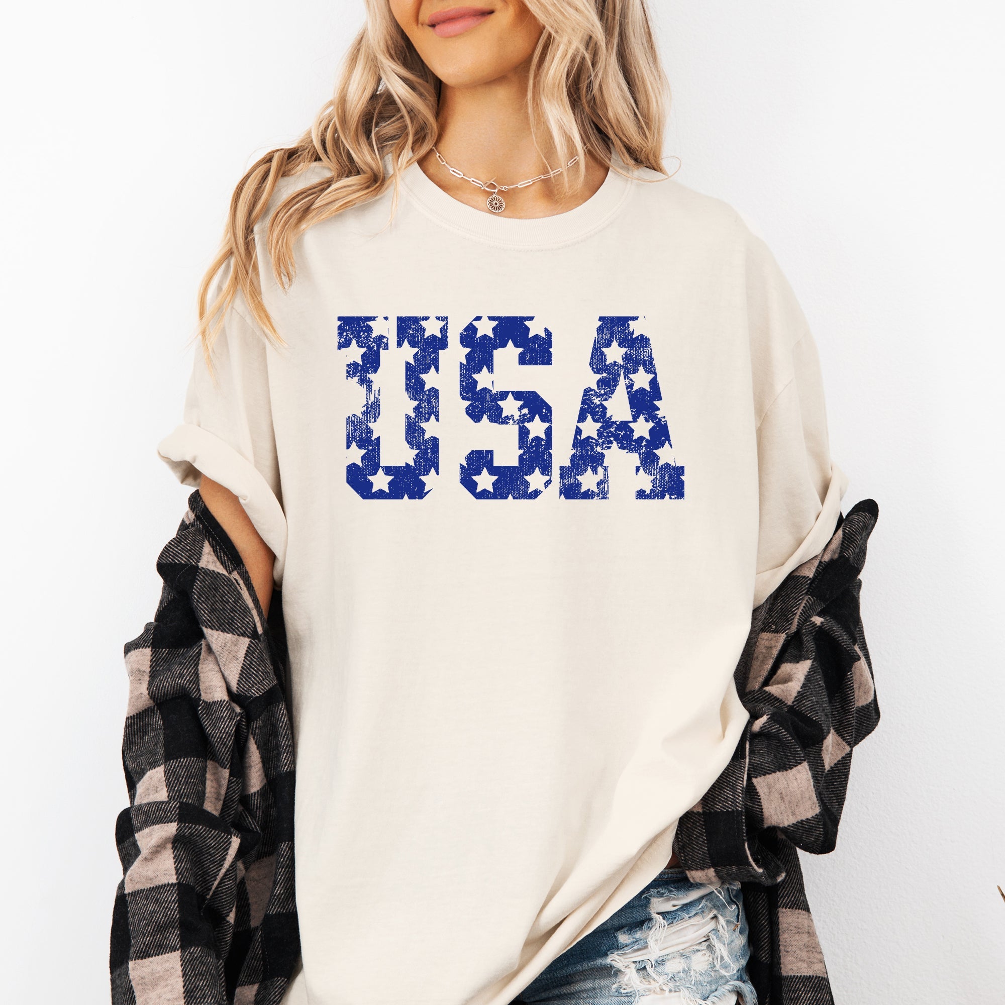 Retro USA Stars Patriotic Emblem Vintage Flag Inspired Heritage Artwork Comfort Colors Tee