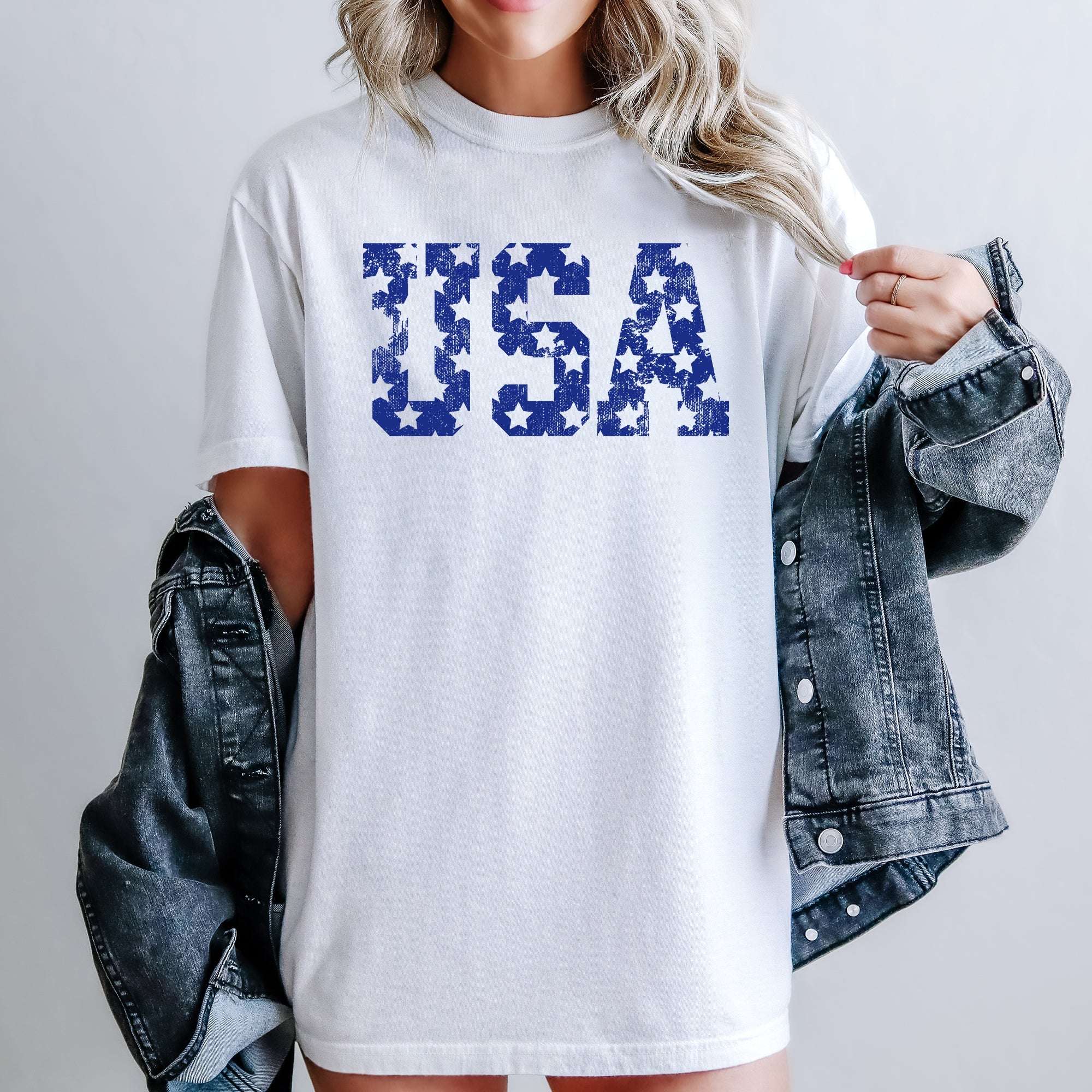Retro USA Stars Patriotic Emblem Vintage Flag Inspired Heritage Artwork Comfort Colors Tee