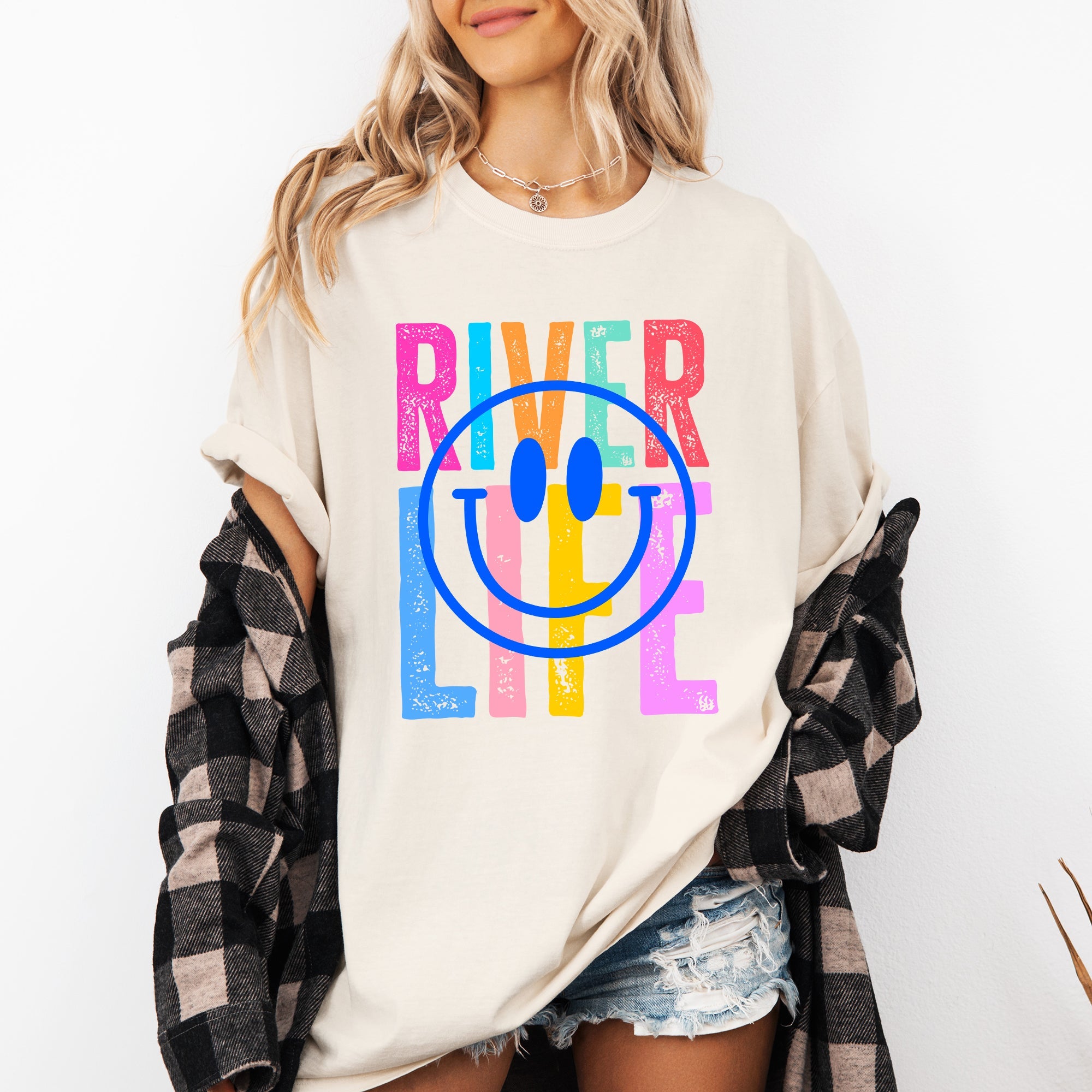 River Life Float Summer River Rat Retro Vintage Vibe Graphic Artwork Edition Comfort Colors Tee