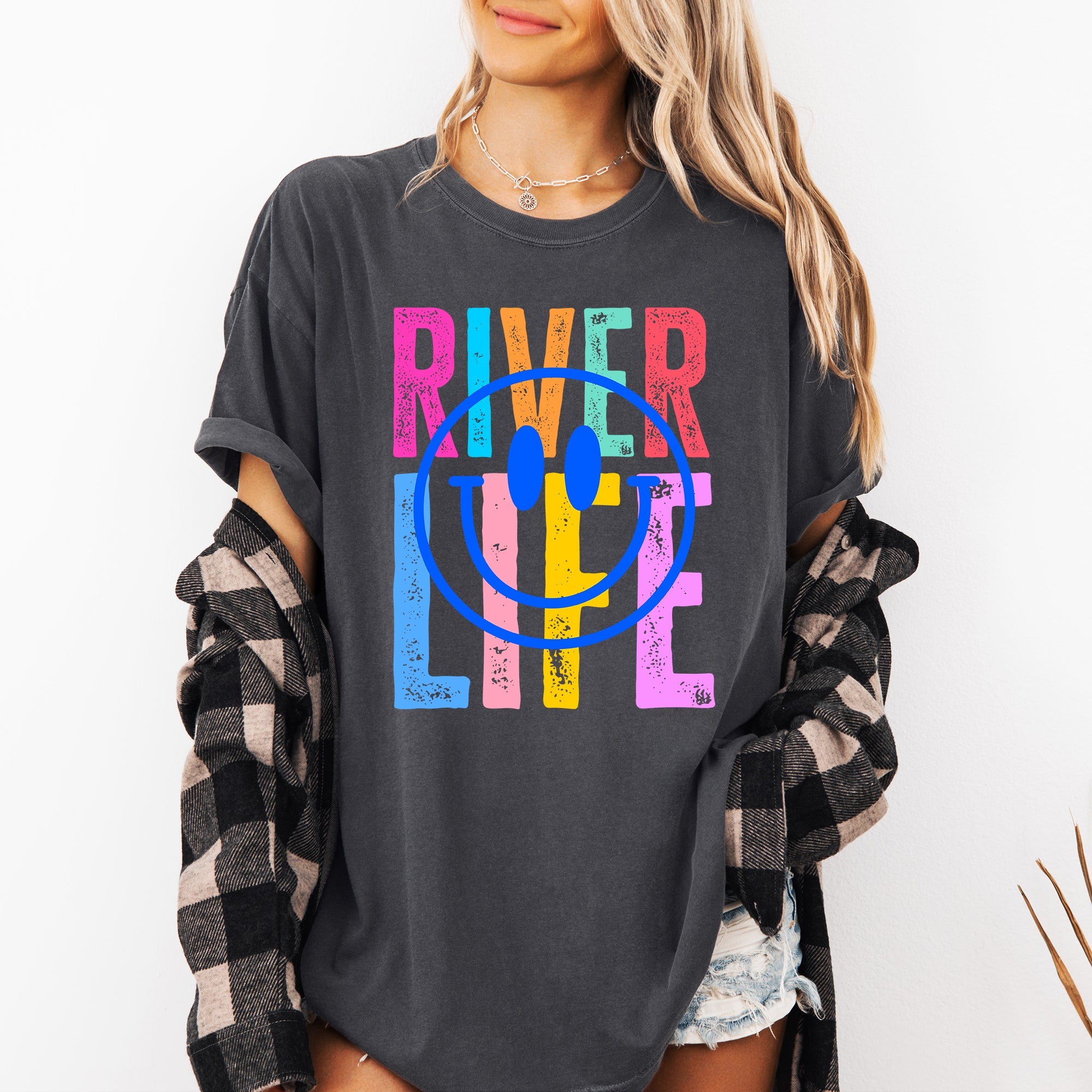 River Life Float Summer River Rat Retro Vintage Vibe Graphic Artwork Edition Comfort Colors Tee