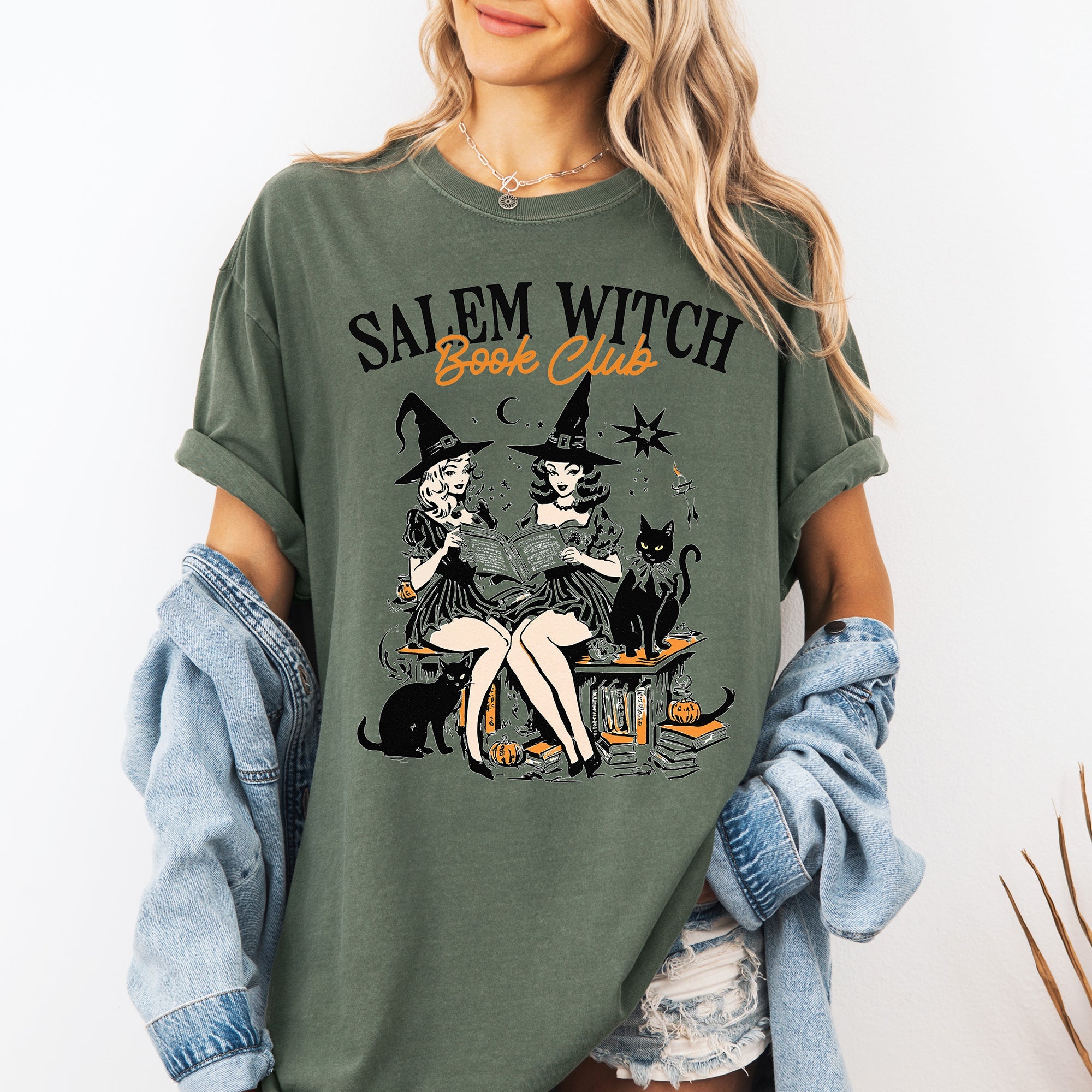 Salem Book Club Cute Cats Retro Vintage Halloween Reading Books Comfort Colors Tee