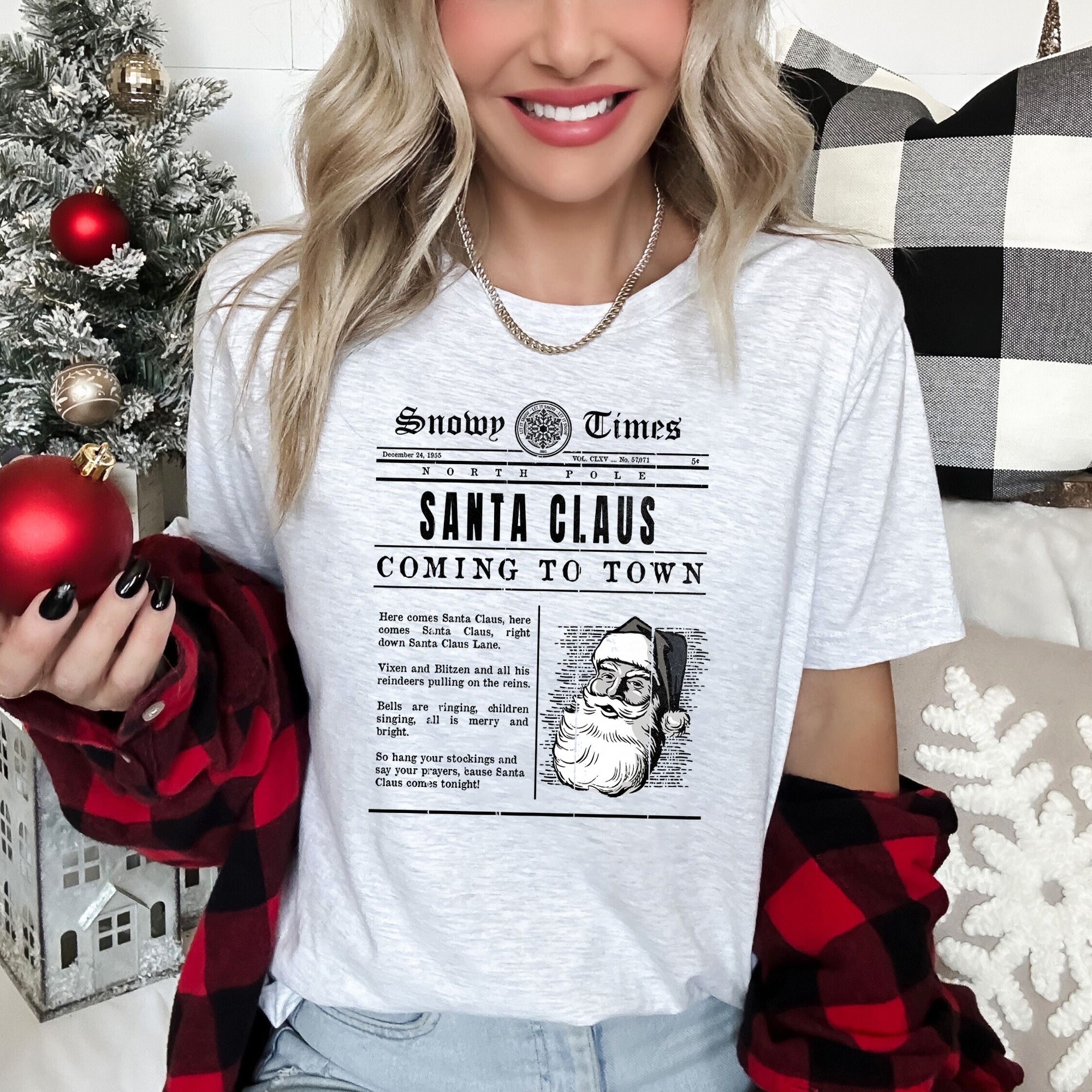 Santa Claus Is Coming To Town Retro Newspaper Vintage Christmas Print Graphic Tee