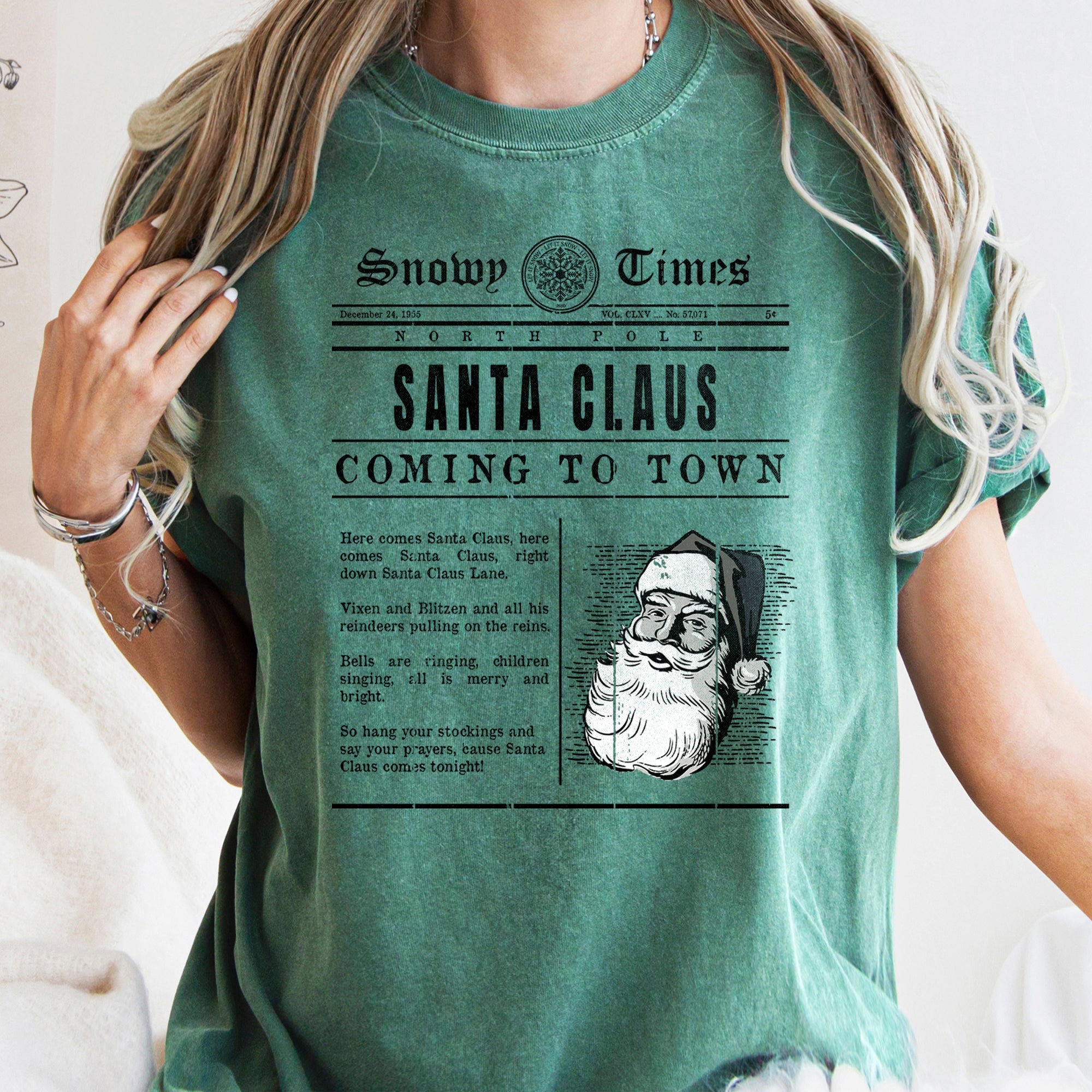 Santa Claus Is Coming To Town Retro Newspaper Vintage Christmas Comfort Colors Tee