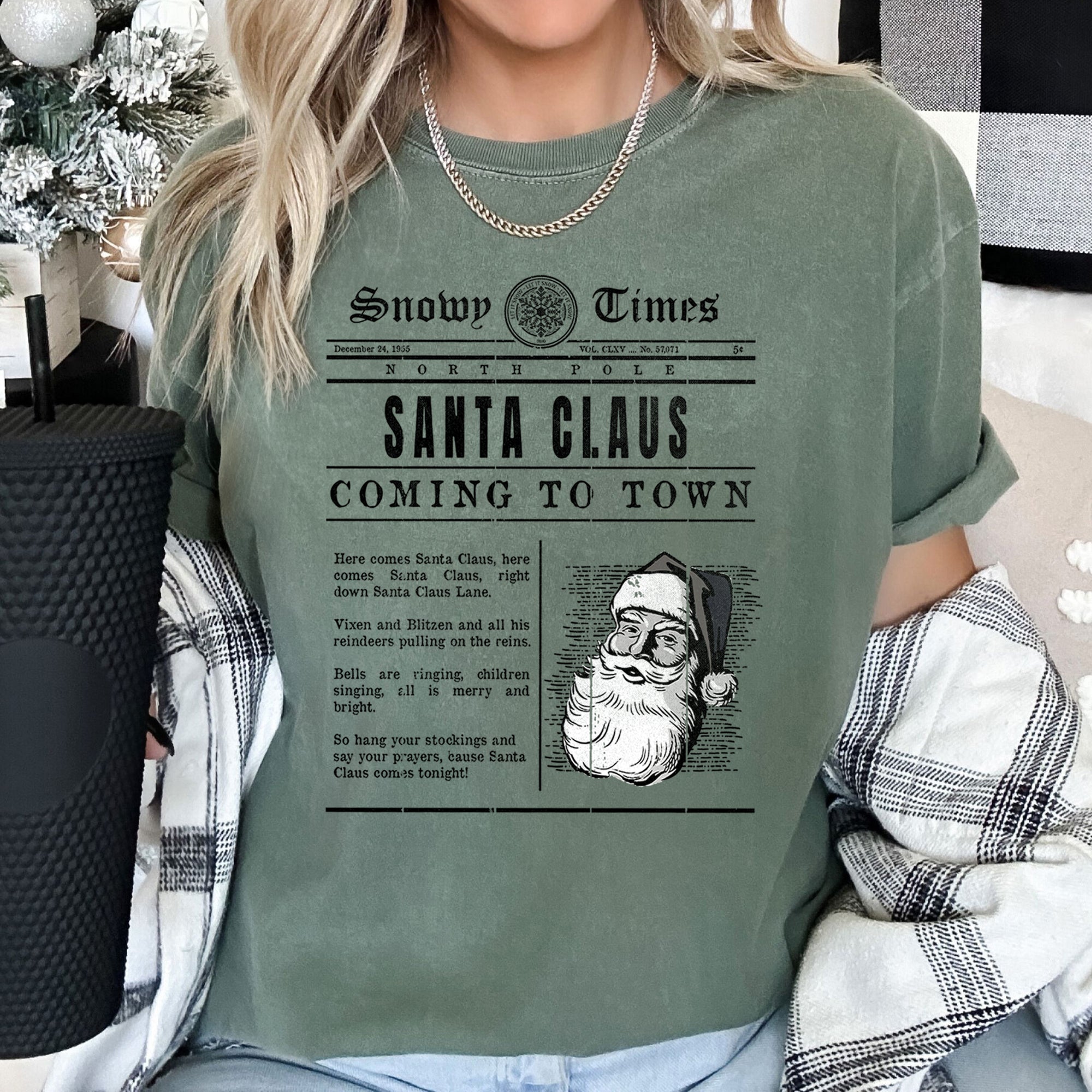 Santa Claus Is Coming To Town Retro Newspaper Vintage Christmas Comfort Colors Tee