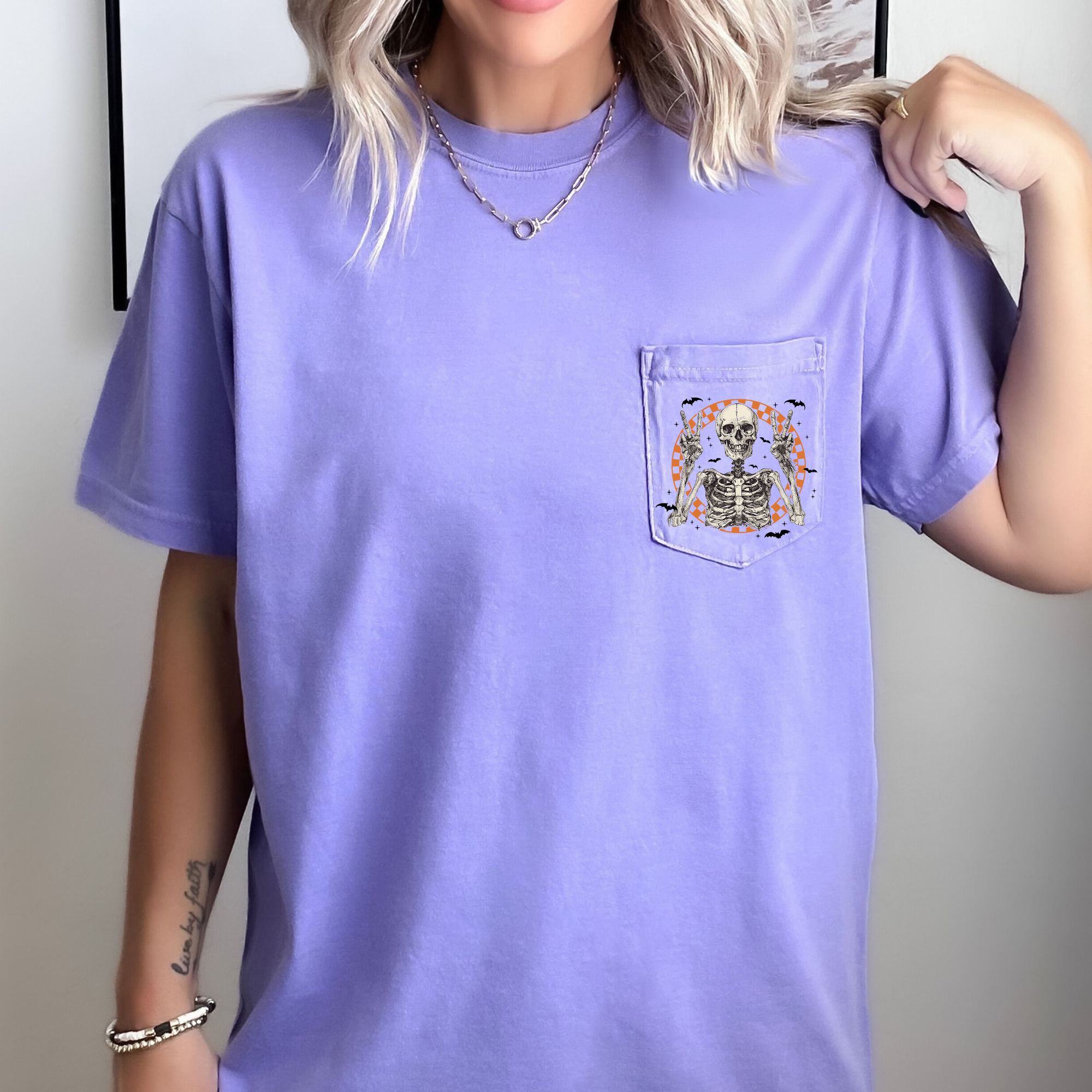 Skeleton Peace Checkered Halloween Pocket Juggling Jack-O'-Lanterns Comfort Colors Tee