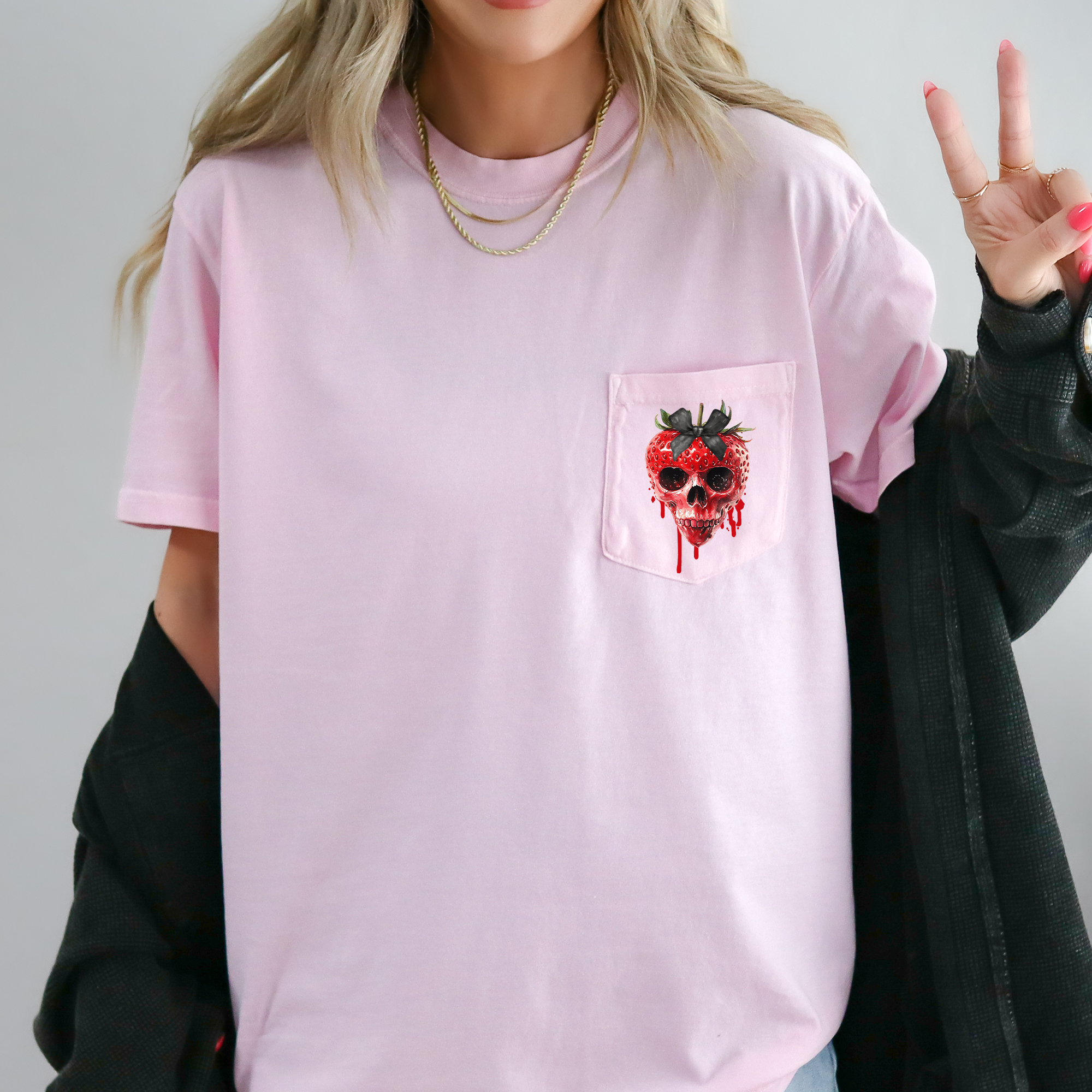 Spooky Strawberry Skeleton Halloween Creepy Juggling Jack-O-Lanterns Comfort Colors Pocket Tee