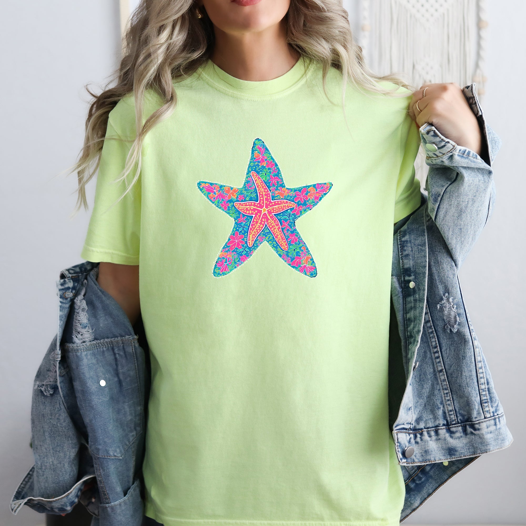 Starfish And Sea Life Summer Beach Vibes For Coastal Lovers And Sun Seekers Comfort Colors Tee