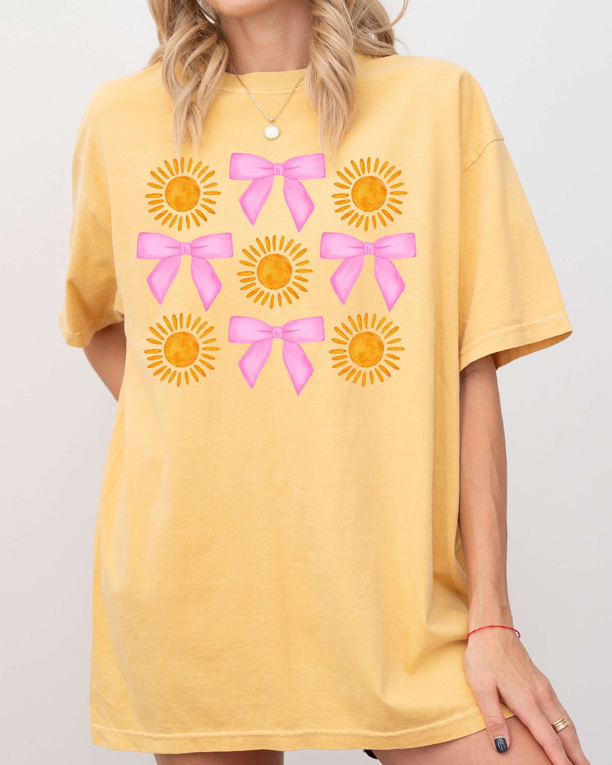 Hot Girl Summer Beach Vibes Ribbon Coquette Summer Sun Bow Design Comfort Colors Tee
