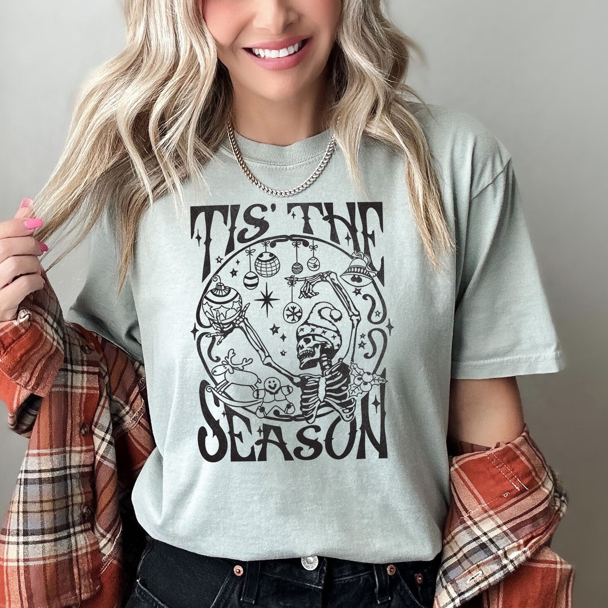 Tis The Season Christmas Skeleton Jolly Dancing Retro Vintage Comfort Colors Tee