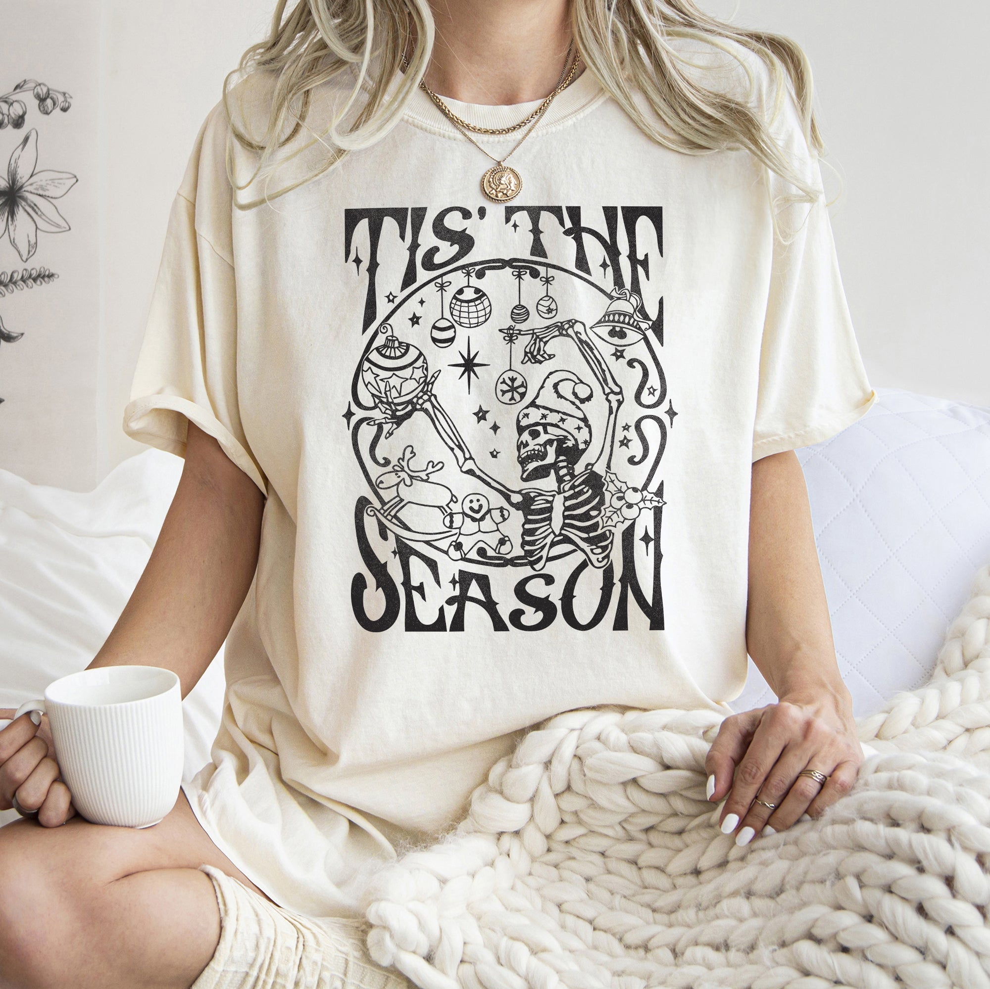 Tis The Season Christmas Skeleton Jolly Dancing Retro Vintage Comfort Colors Tee