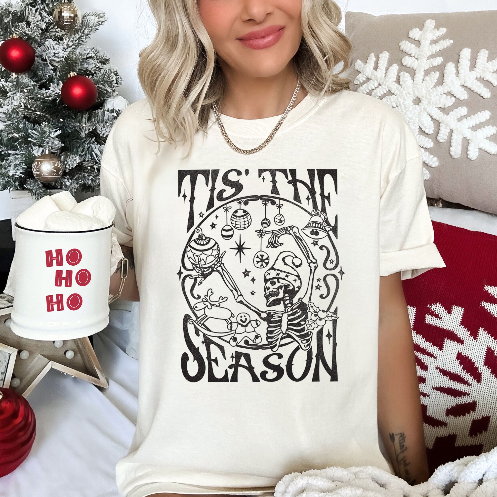 Tis The Season Christmas Skeleton Jolly Dancing Retro Vintage Comfort Colors Tee