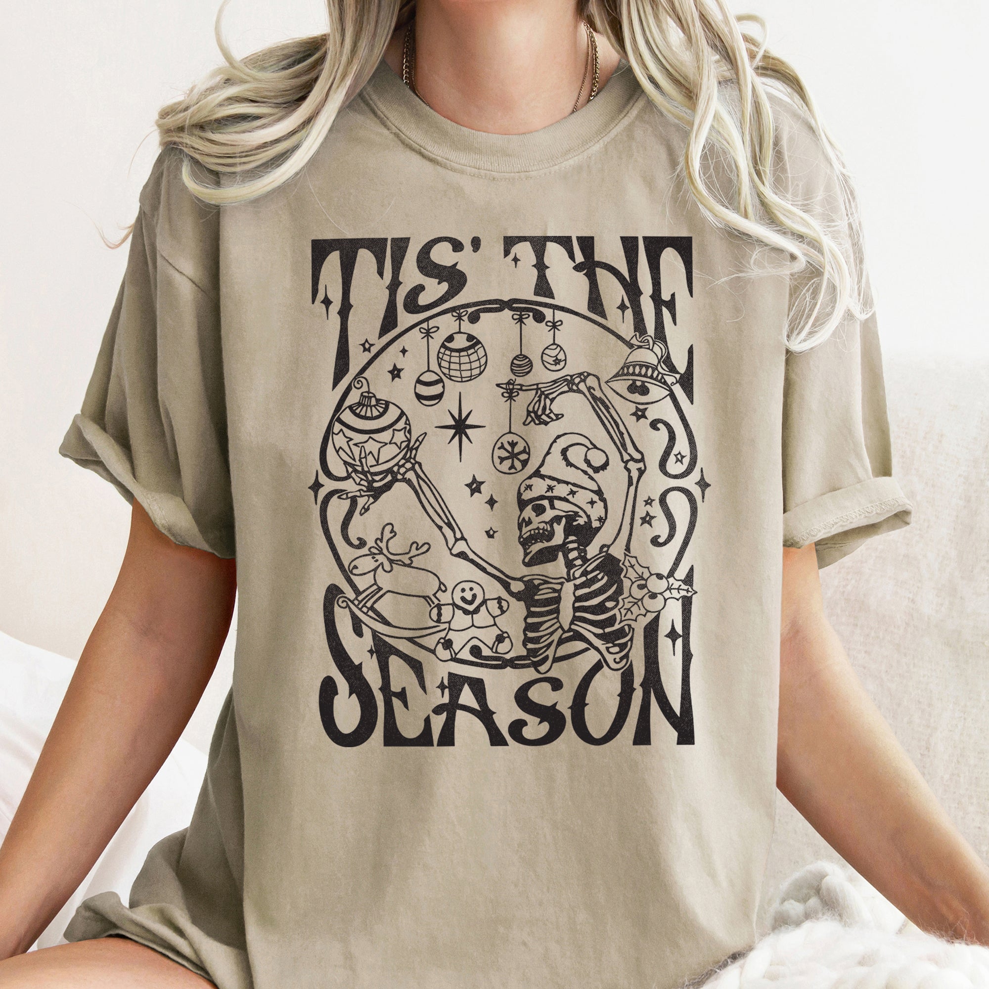 Tis The Season Christmas Skeleton Jolly Dancing Retro Vintage Comfort Colors Tee