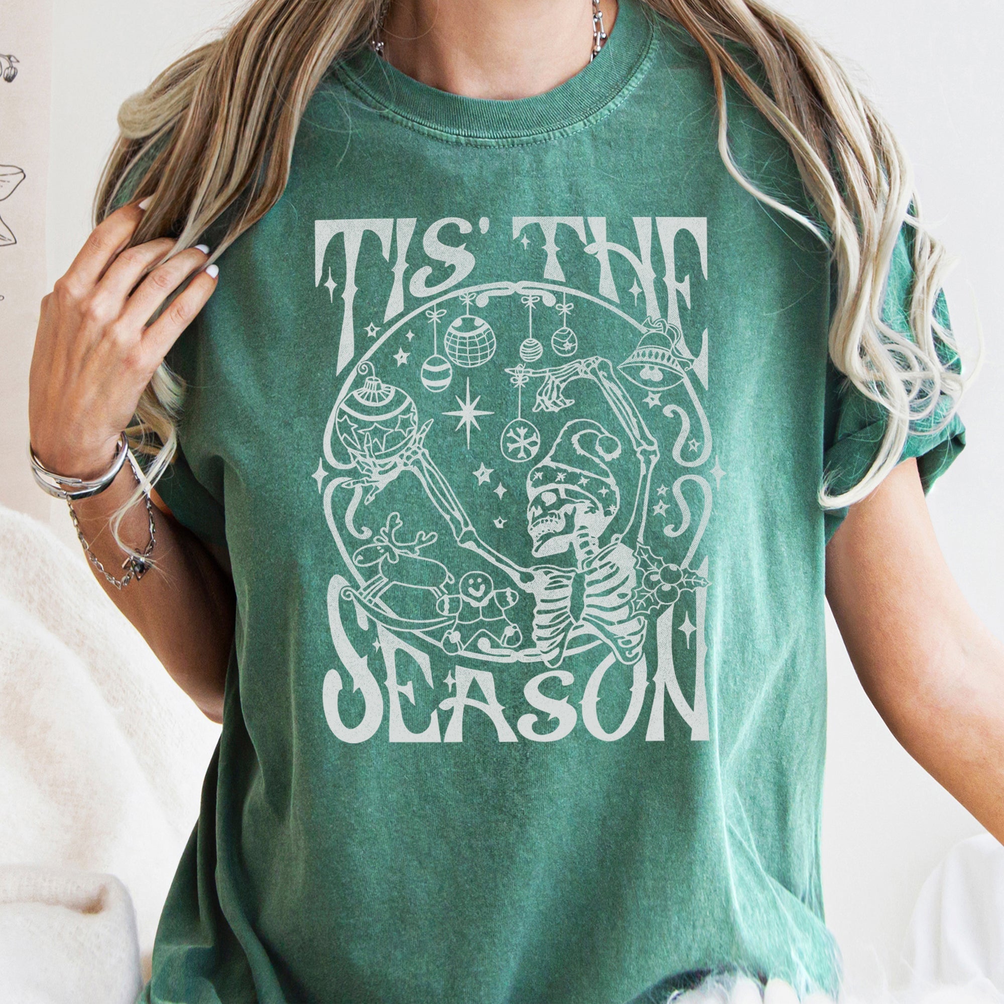 Tis The Season Christmas Skeleton Jolly Dancing Retro Vintage Comfort Colors Tee