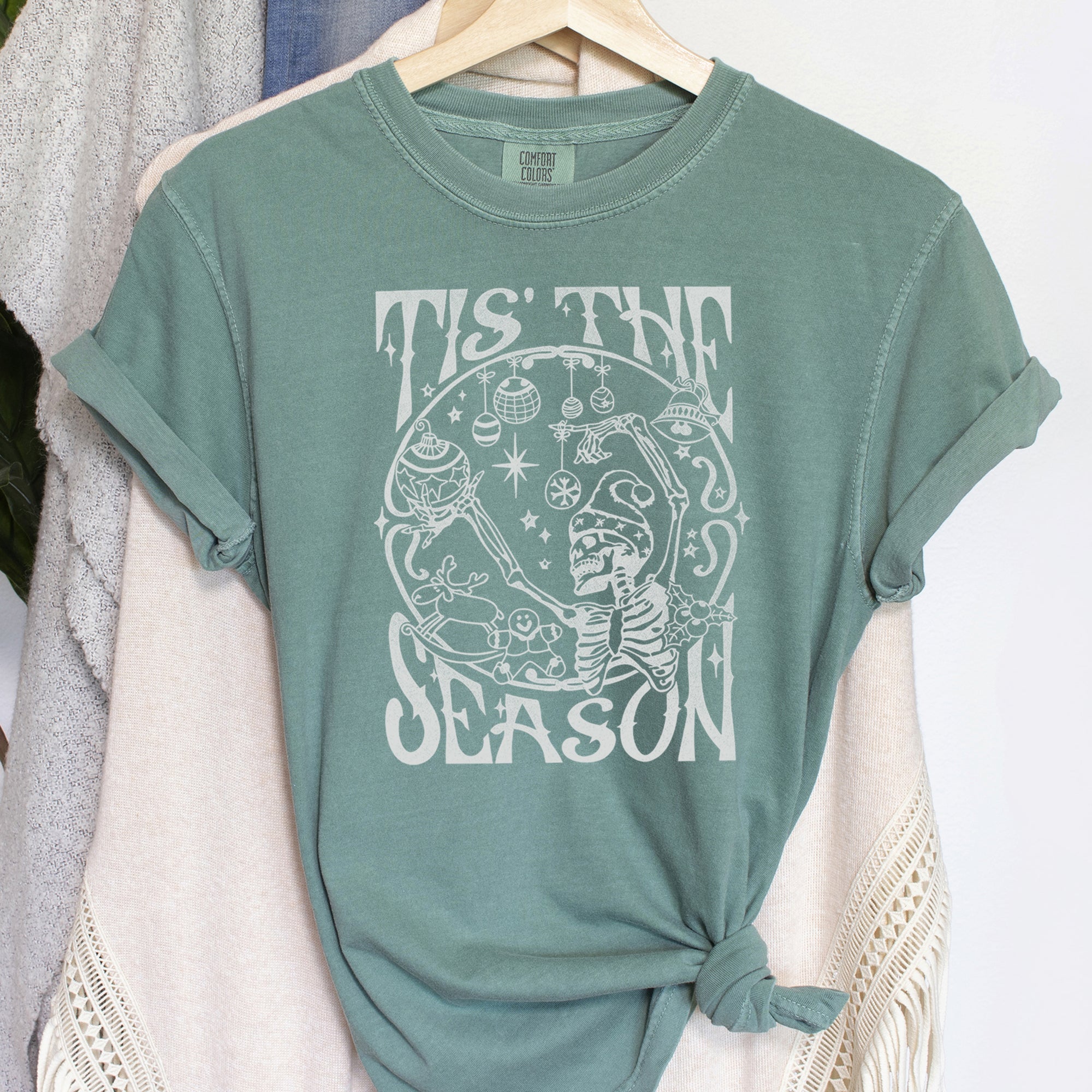 Tis The Season Christmas Skeleton Jolly Dancing Retro Vintage Comfort Colors Tee