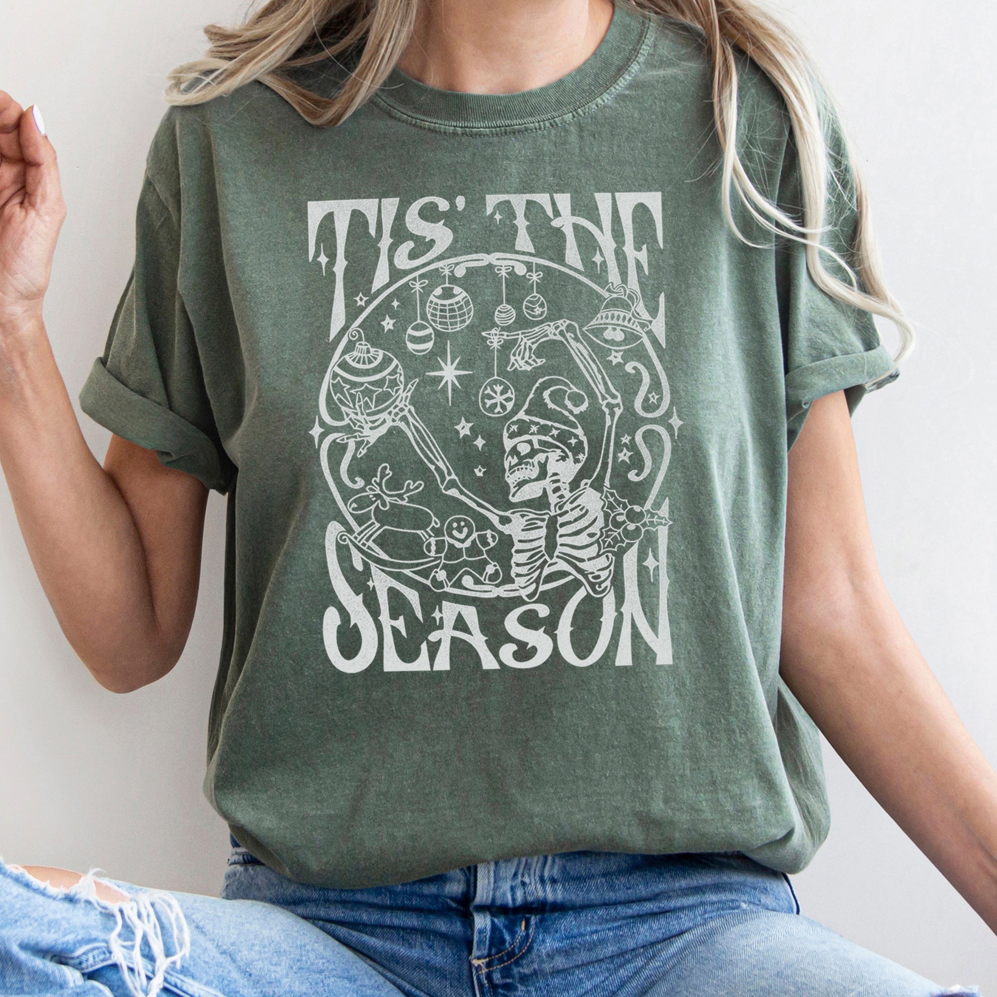 Tis The Season Christmas Skeleton Jolly Dancing Retro Vintage Comfort Colors Tee