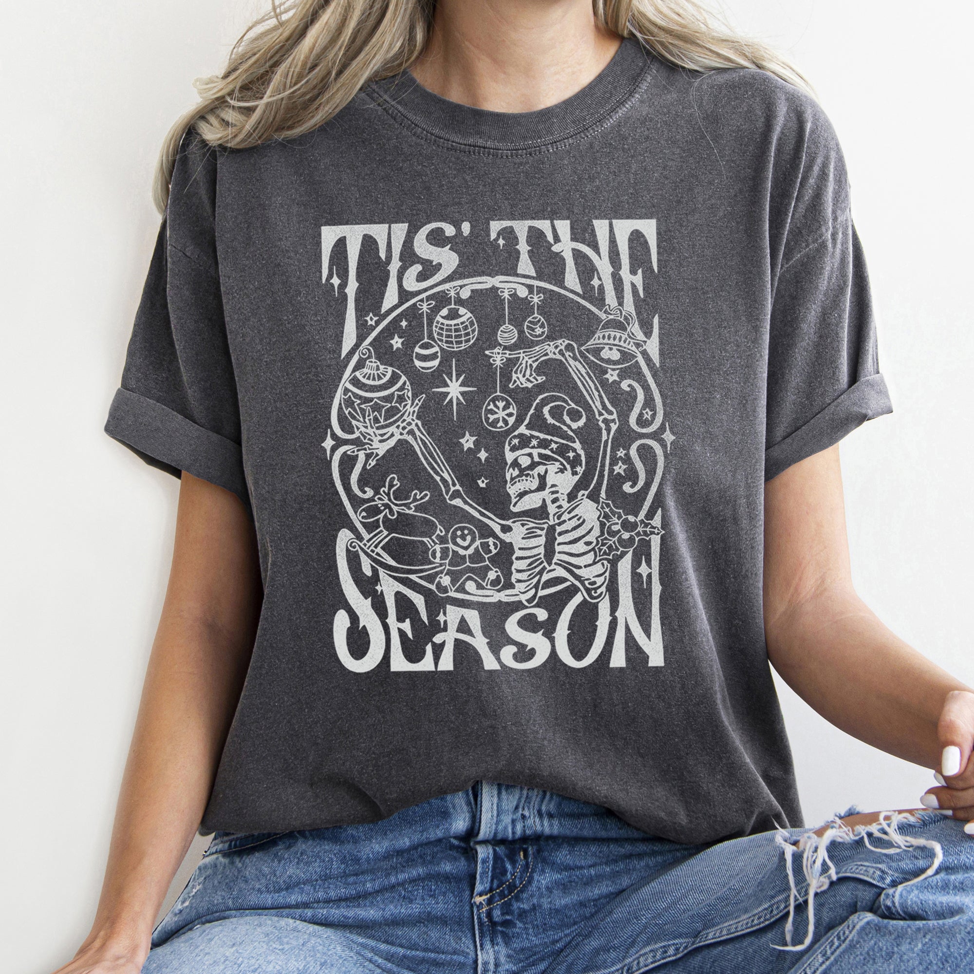 Tis The Season Christmas Skeleton Jolly Dancing Retro Vintage Comfort Colors Tee