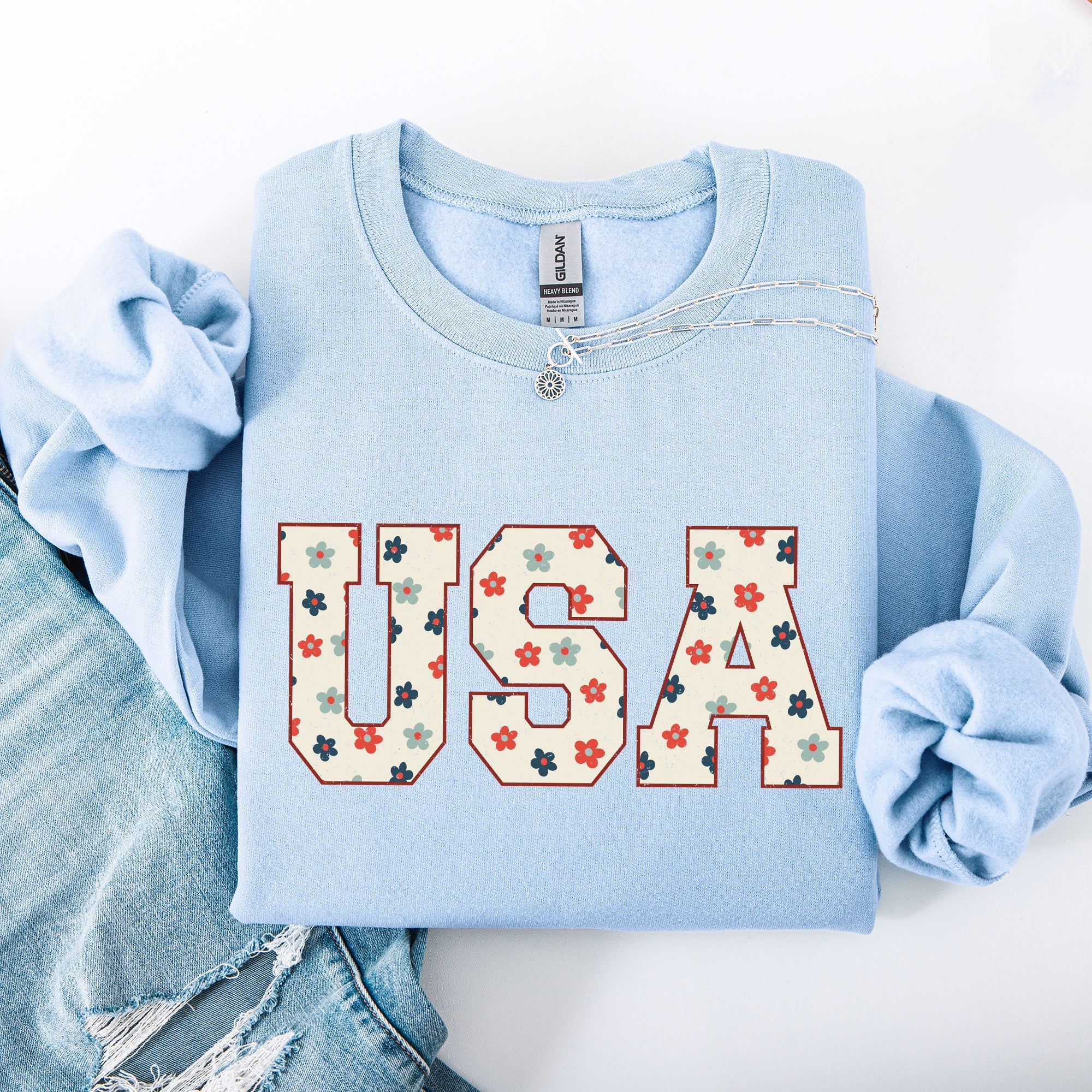 USA Flowers Minimalist Patriotic America 4th of July Independence Day Sweatshirt