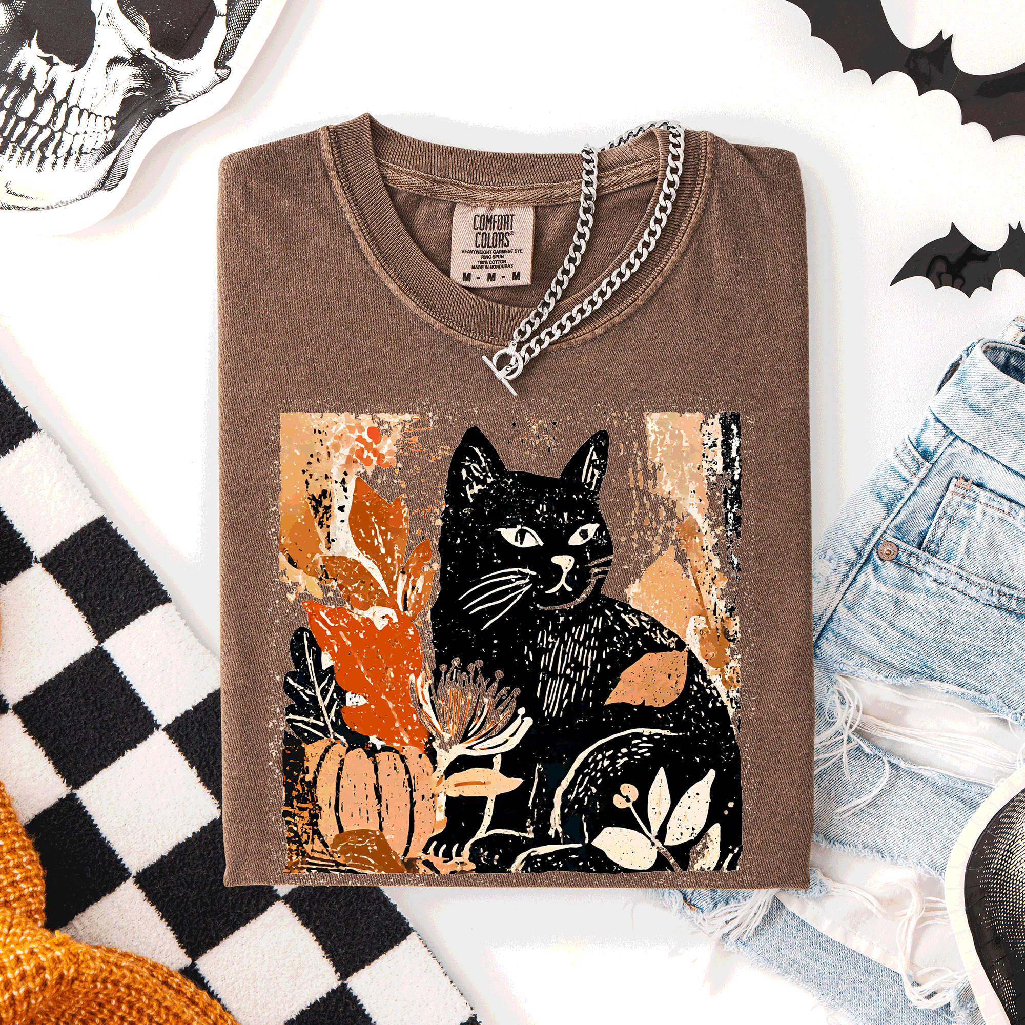Vintage Black Cat Halloween Autumn Fall Pumpkin Cozy Spooky Nighttime Comfort Colors Tee