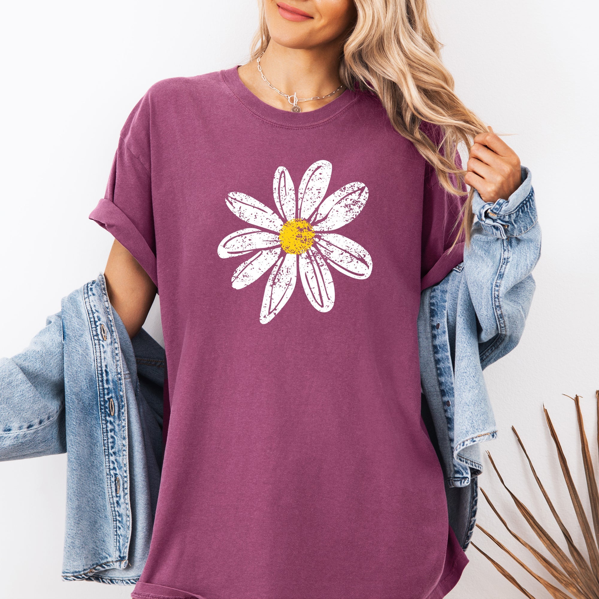 Vintage Daisy Floral Print With Sunlit Summer Vibes And Timeless Floral Charm Comfort Colors Tee
