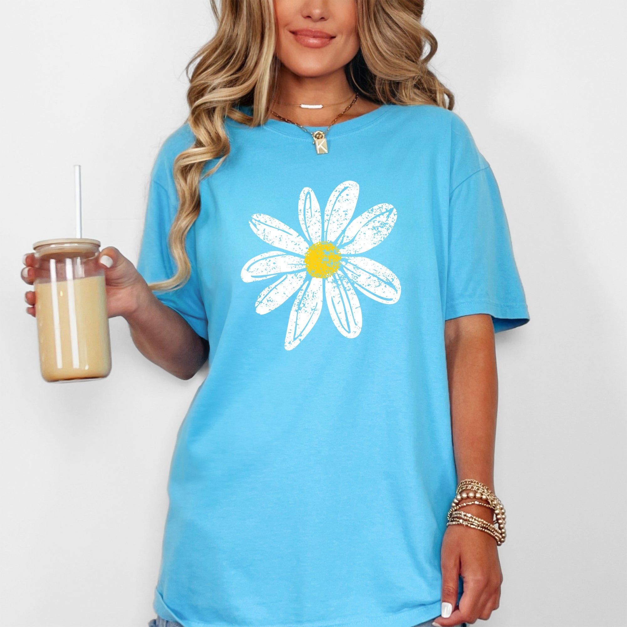 Vintage Daisy Floral Print With Sunlit Summer Vibes And Timeless Floral Charm Comfort Colors Tee