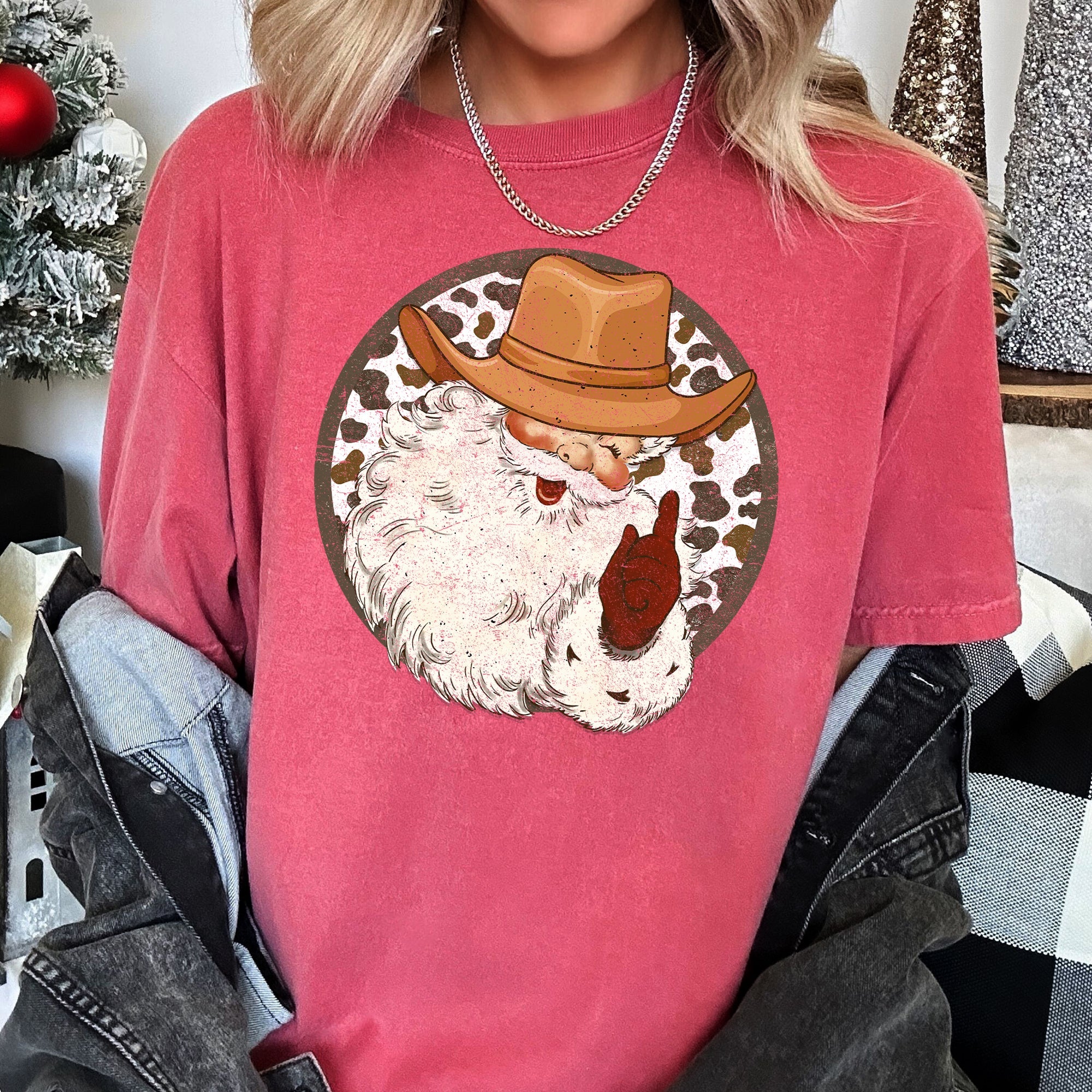 Western Cowboy Santa Hat Cow Print Christmas Retro Vintage Western Holiday Theme Comfort Colors Tee