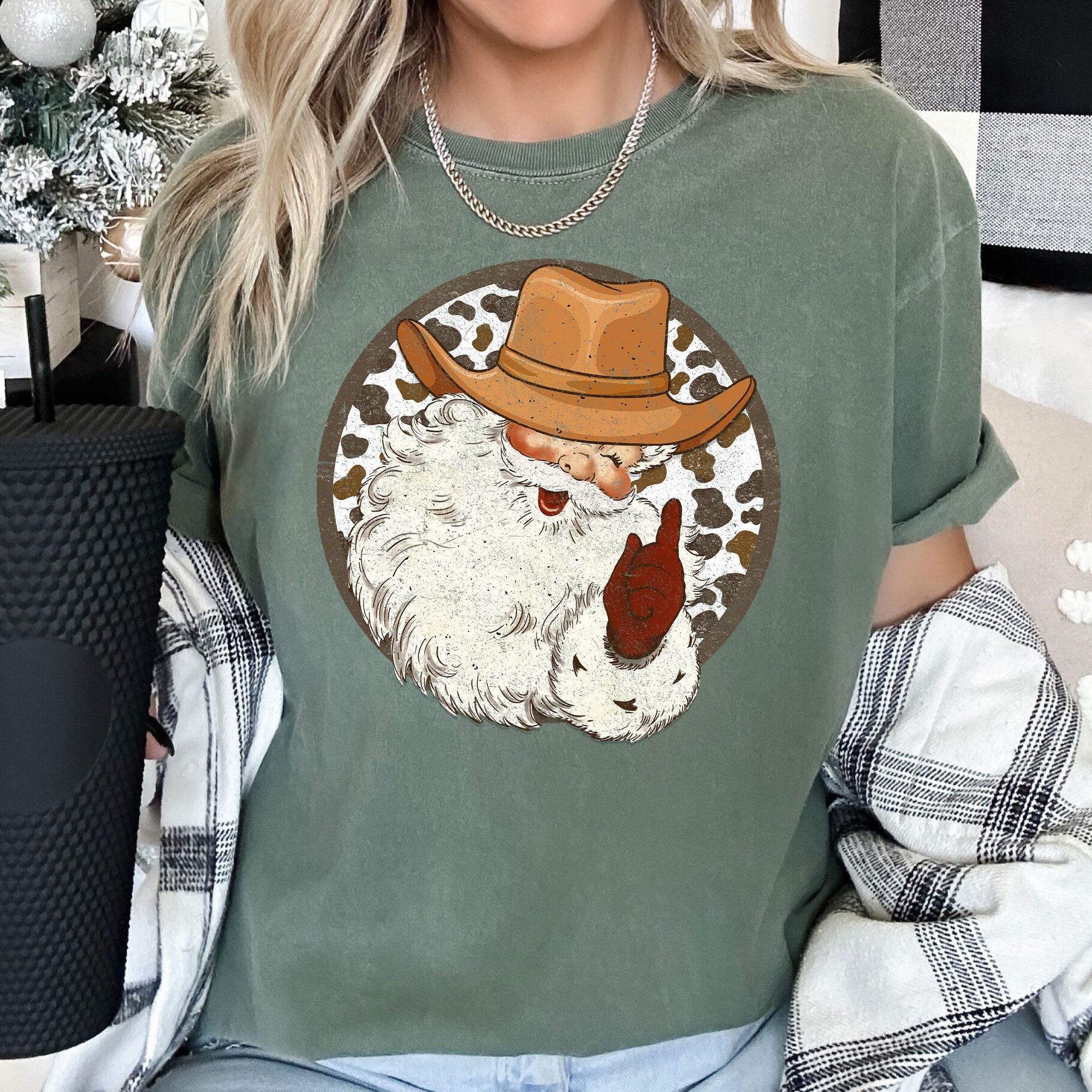 Western Cowboy Santa Hat Cow Print Christmas Retro Vintage Western Holiday Theme Comfort Colors Tee