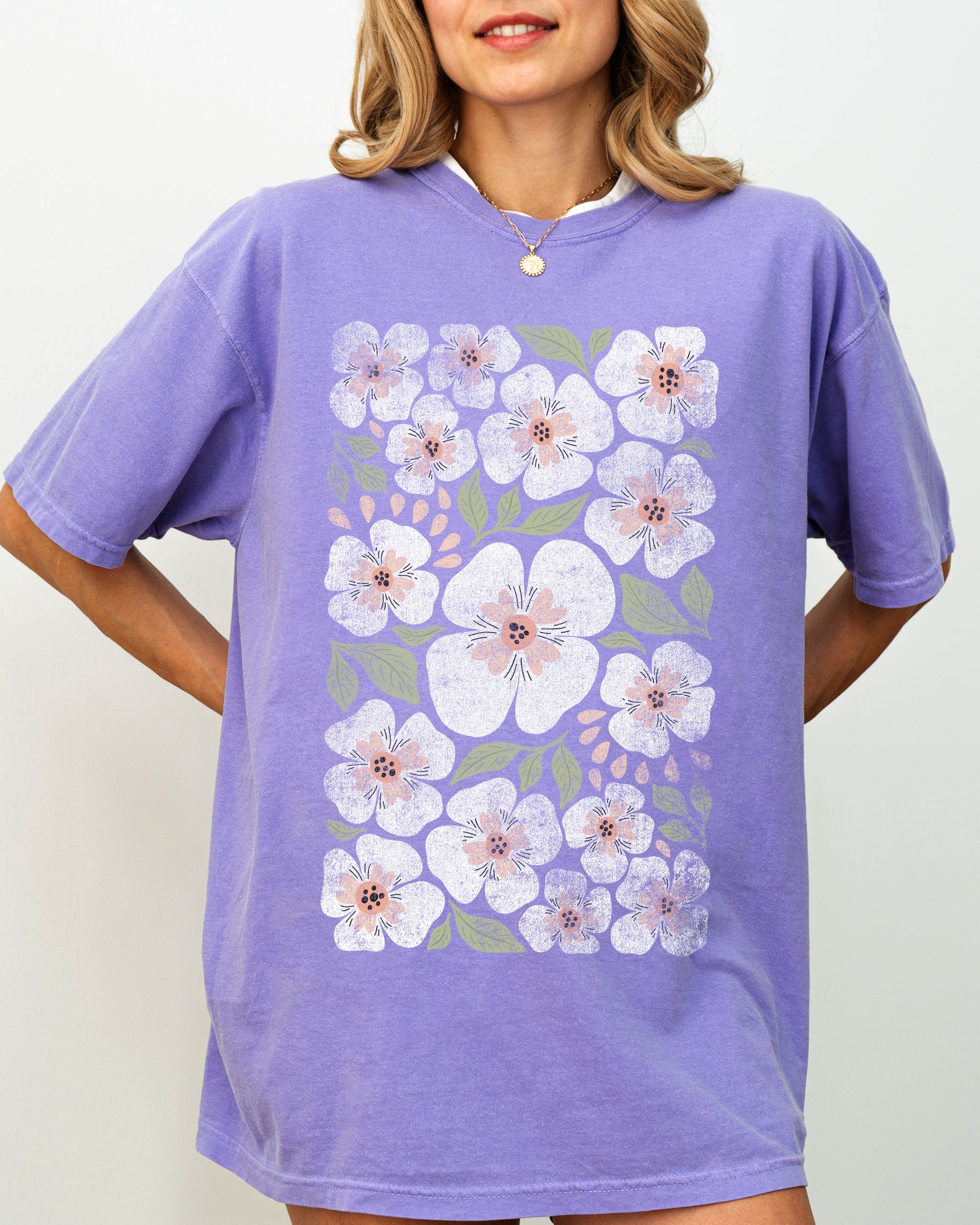 White Autumn Flowers Botanical Retro Fall Floral Vintage Garden Illustration Comfort Colors Tee