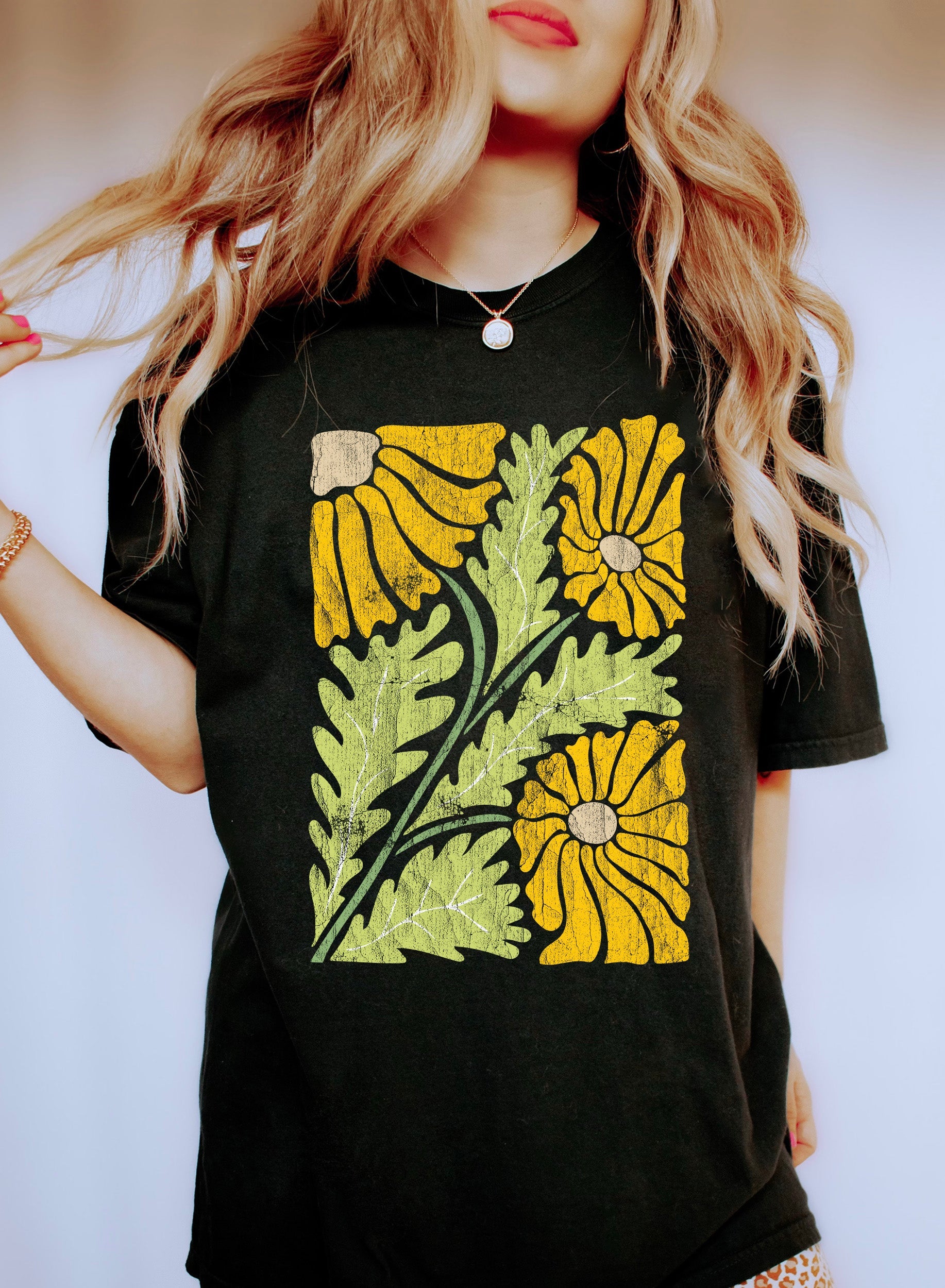 Boho Floral Pattern Vintage Bohemian Garden Dreamscape Print Edition Comfort Colors Tee