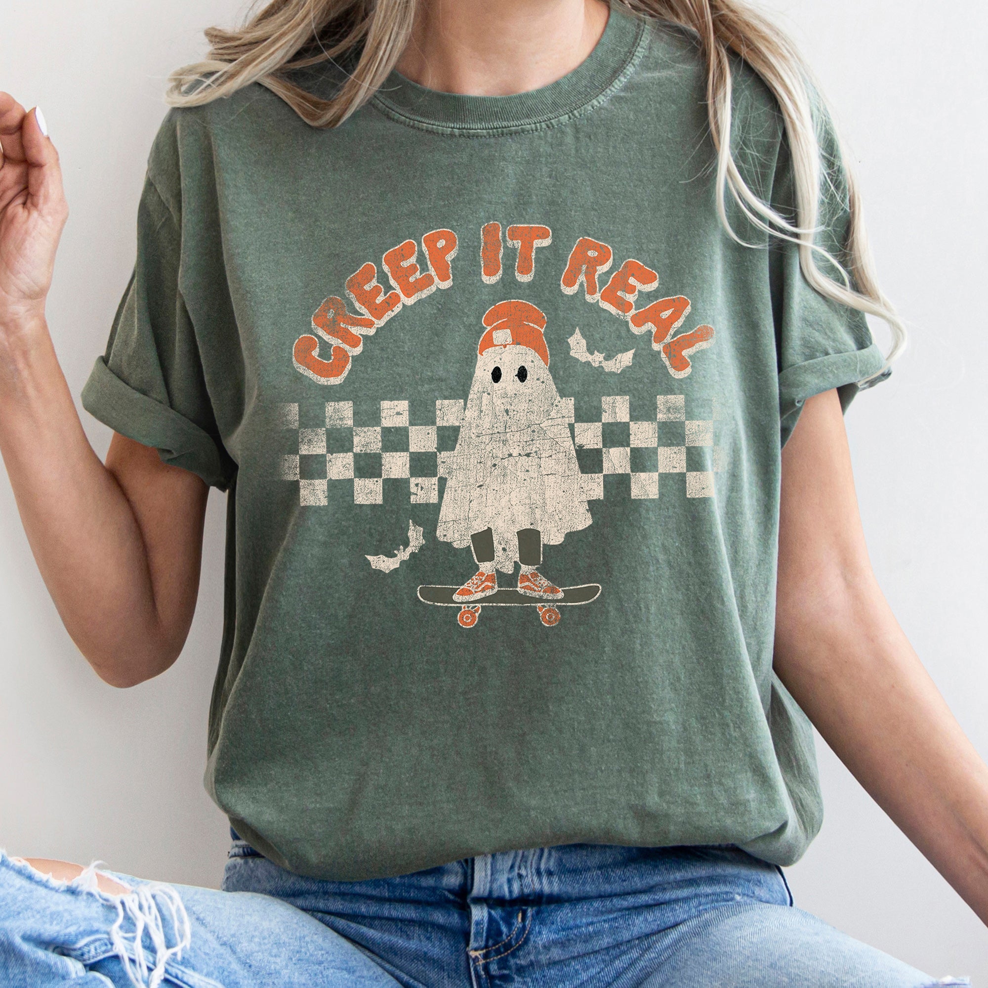 Creep It Real Retro Ghost Halloween Spooky Vintage Vibe Artwork Comfort Colors Tee