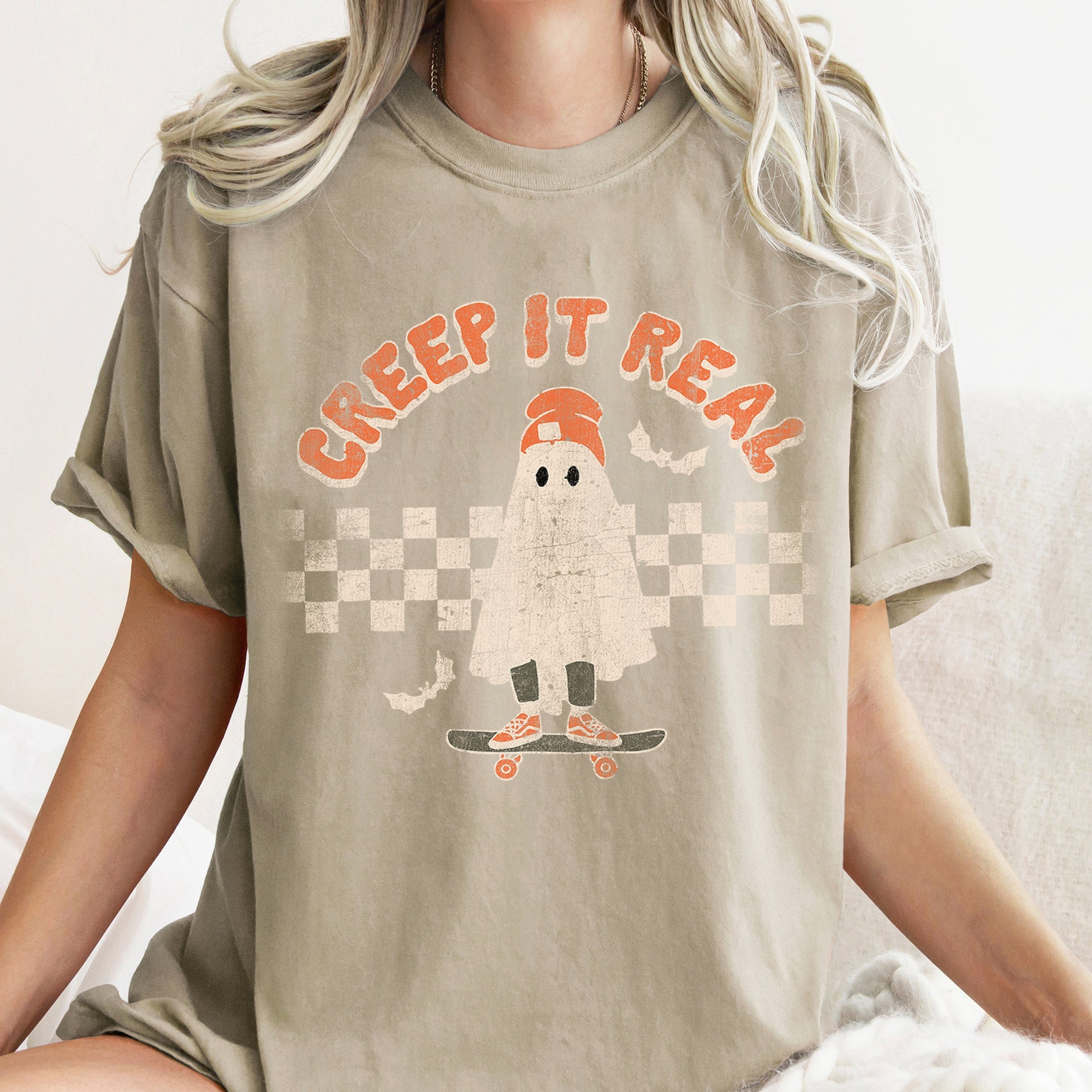 Creep It Real Retro Ghost Halloween Spooky Vintage Vibe Artwork Comfort Colors Tee