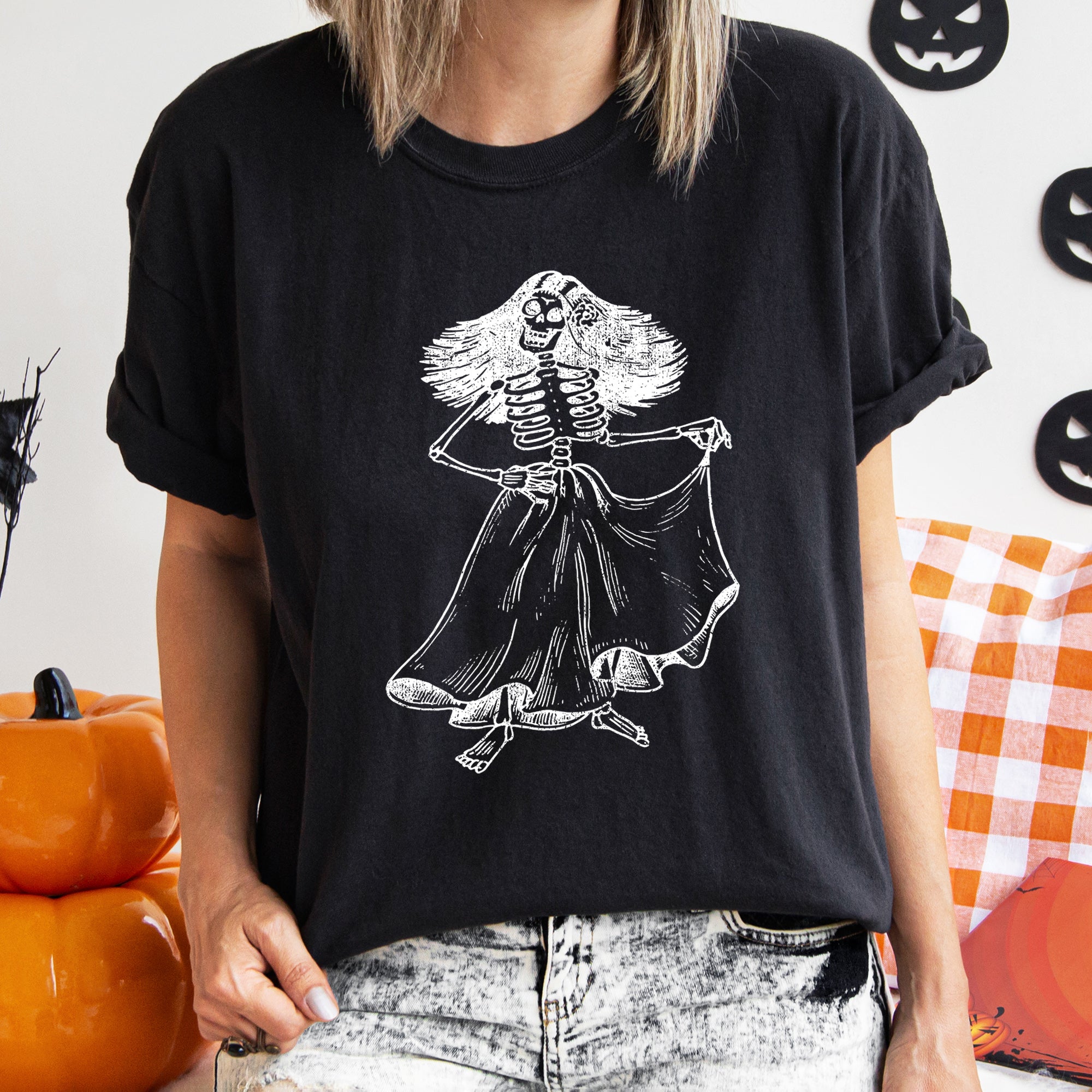 Day Of The Dead Retro Halloween Vintage Skull Motif Art Print Comfort Colors Tee