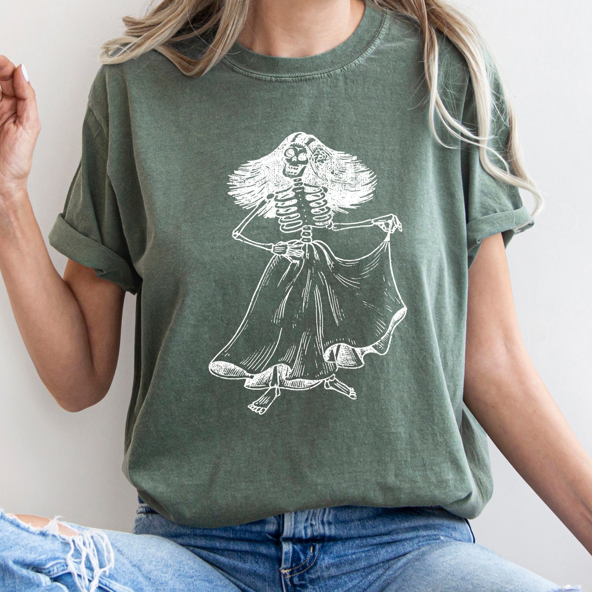 Day Of The Dead Retro Halloween Vintage Skull Motif Art Print Comfort Colors Tee