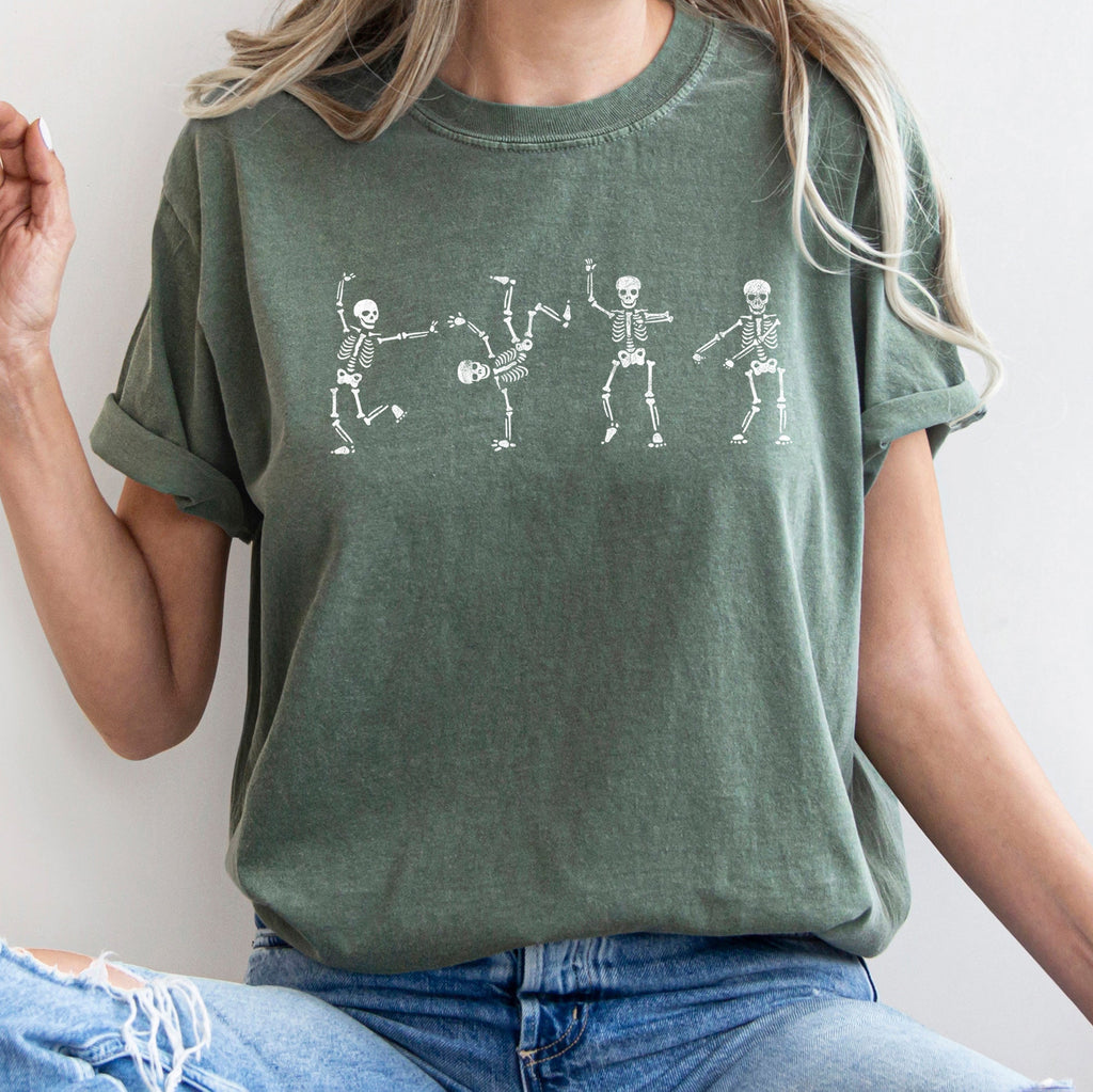 Flossing Skeletons Retro Halloween Spooky Design Illustration Comfort Colors Tee