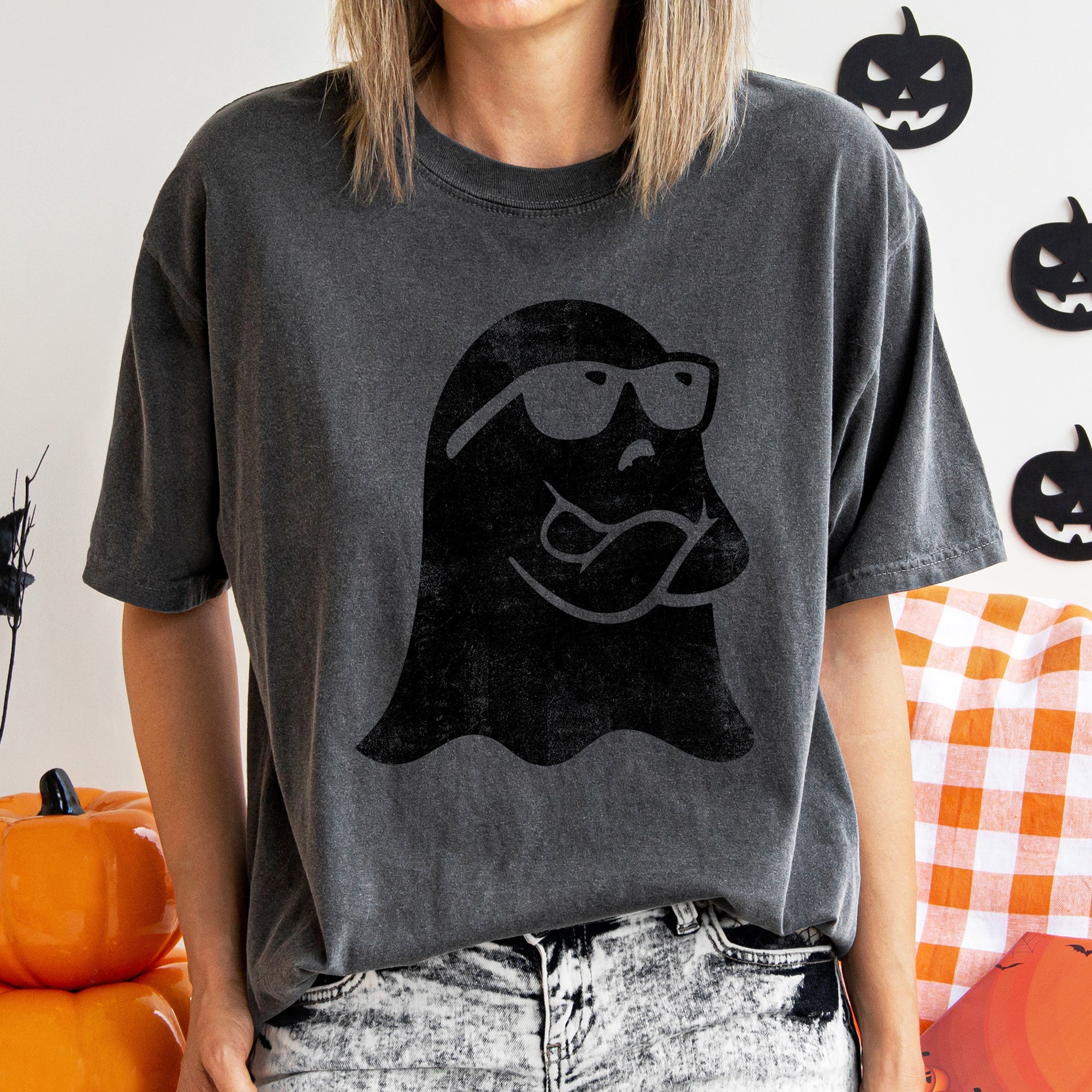 Ghost Arms Crossed Retro Halloween Vintage Night Ghost Silhouette Illustration In Classic Retro Style Comfort Colors Tee
