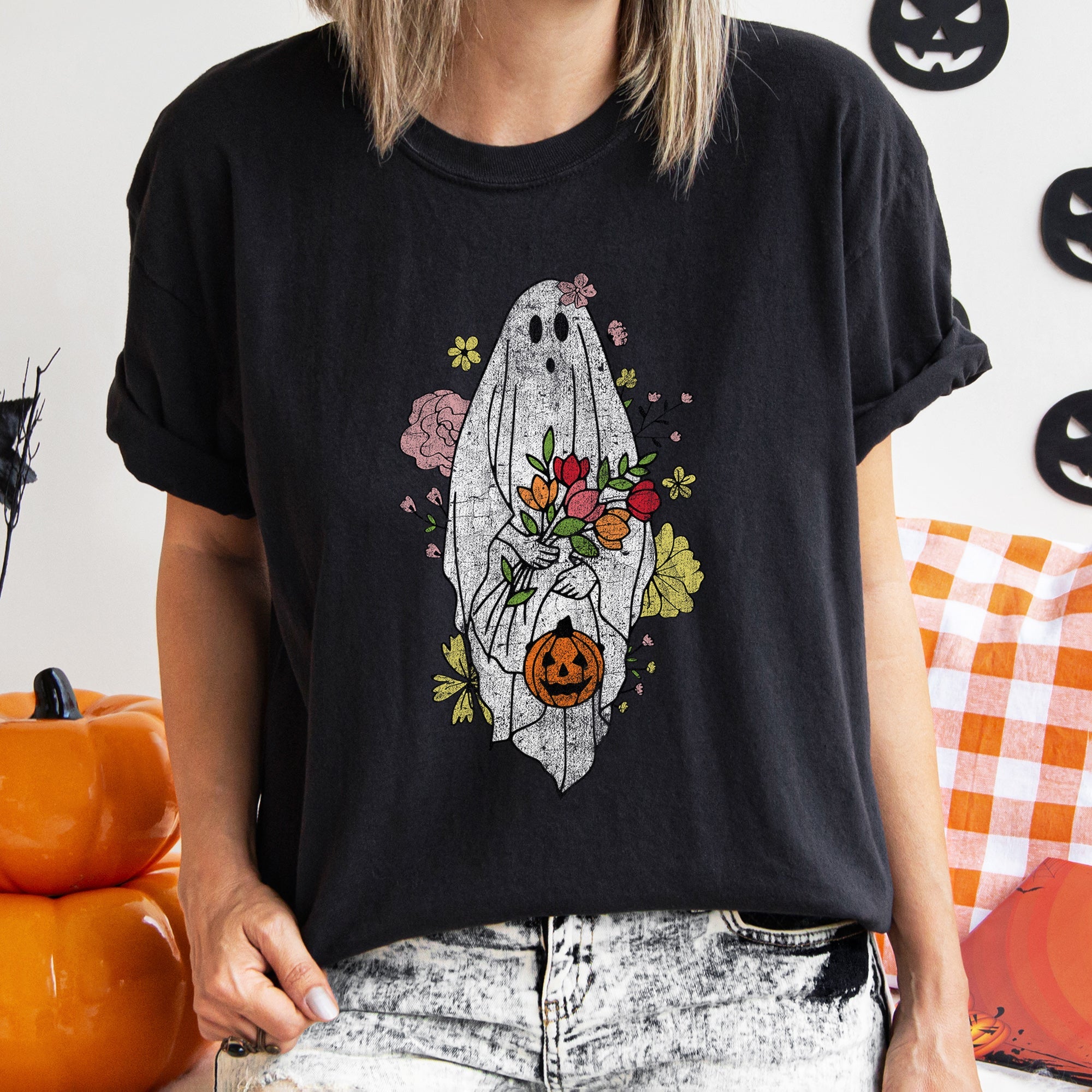 Ghost With Flowers Retro Halloween Vintage Night Scene Illustration Comfort Colors Tee
