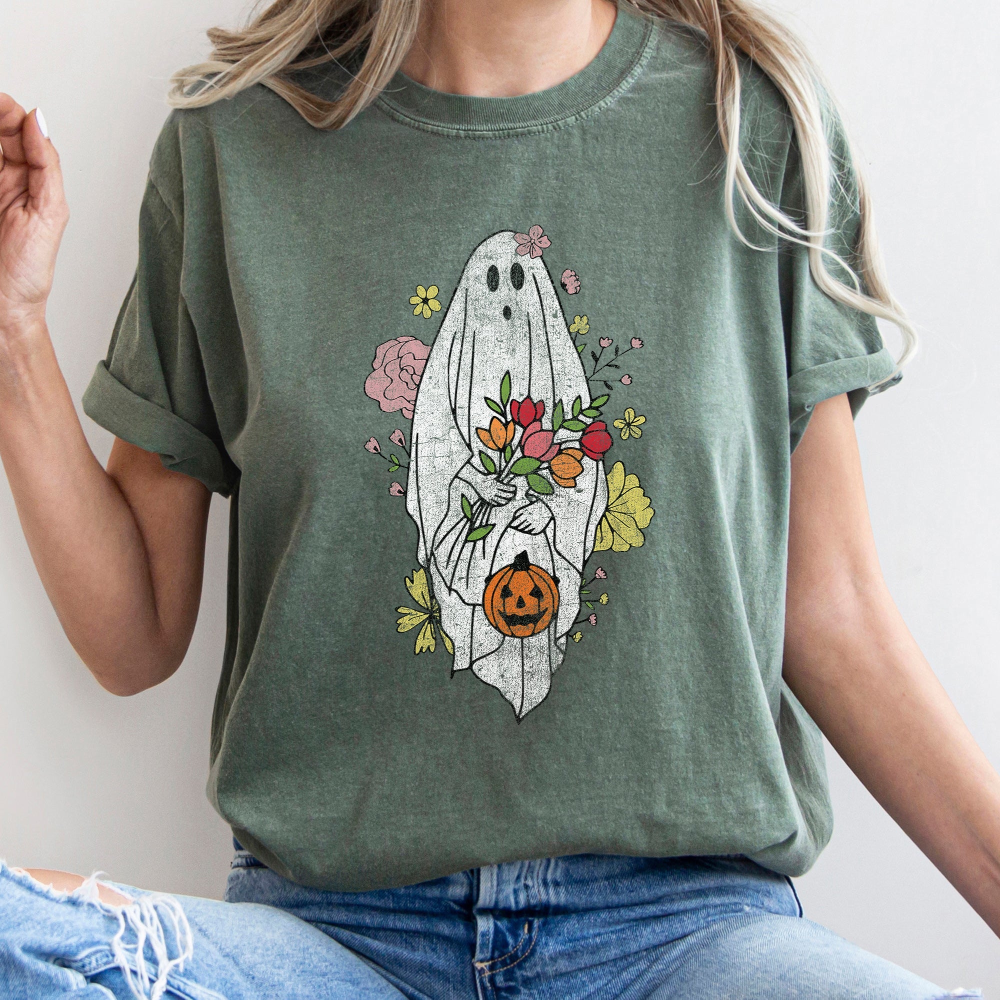 Ghost With Flowers Retro Halloween Vintage Night Scene Illustration Comfort Colors Tee
