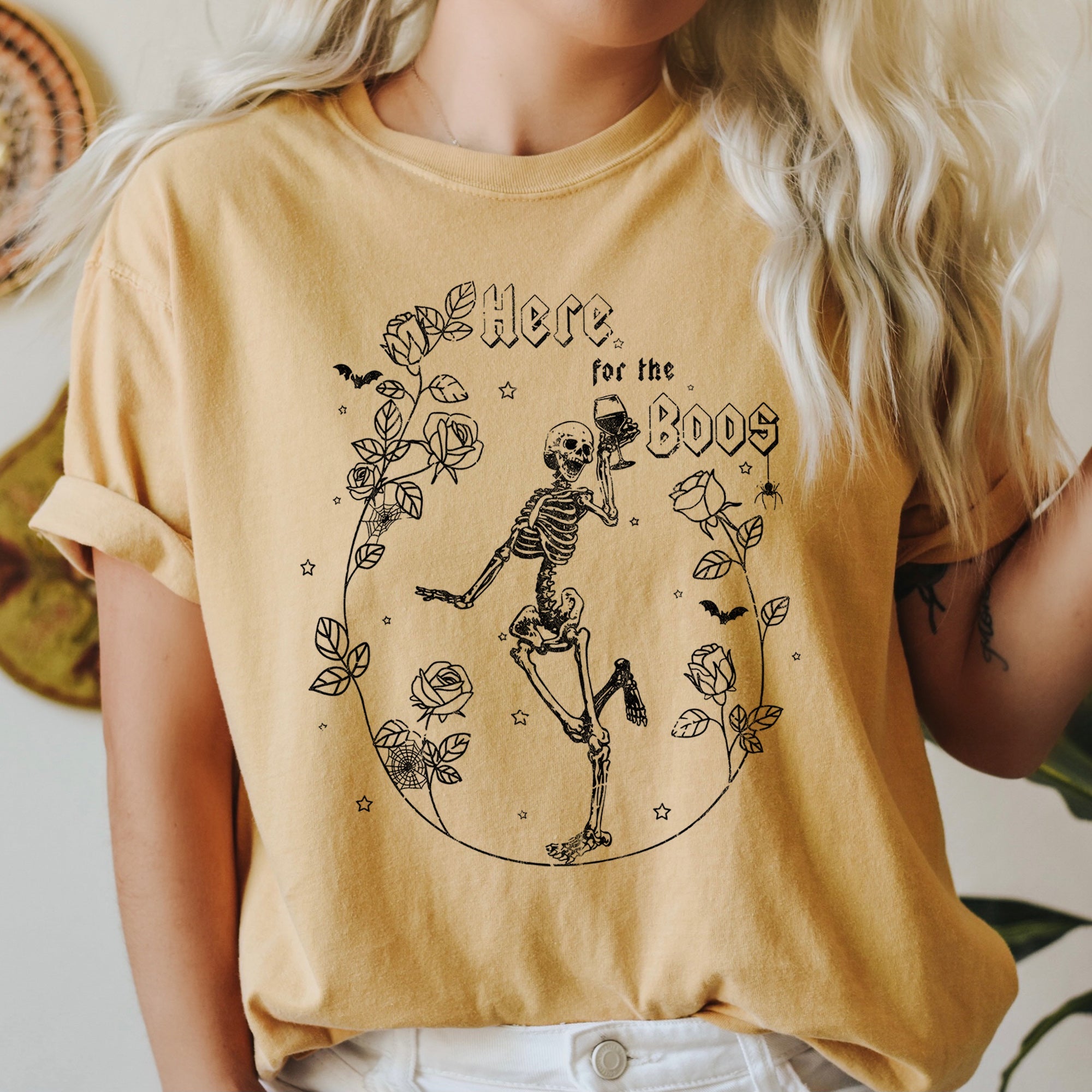 Here For The Boos Retro Halloween Vintage Night Party Spooky Illustration Comfort Colors Tee