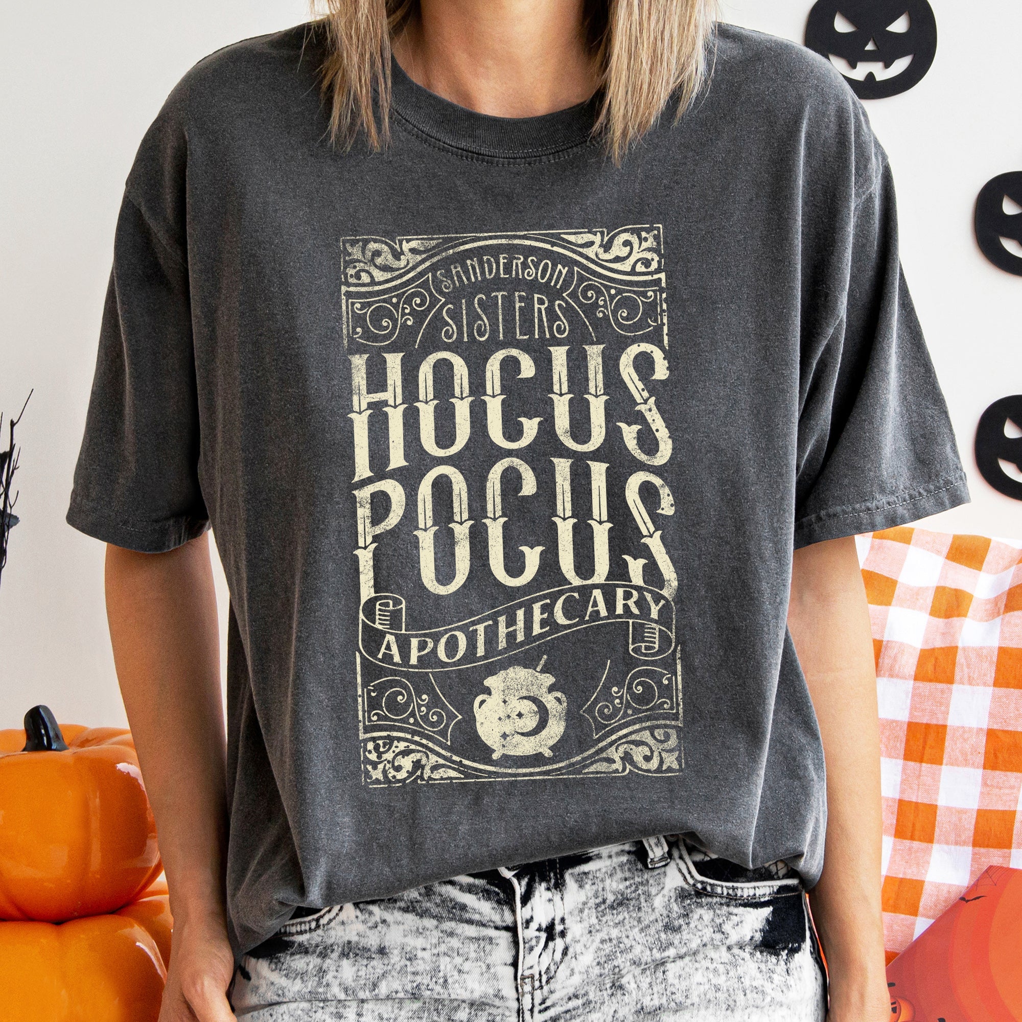 Hocus Pocus Vintage Halloween Spooky Season Edition Collector's Favorite Comfort Colors Tee