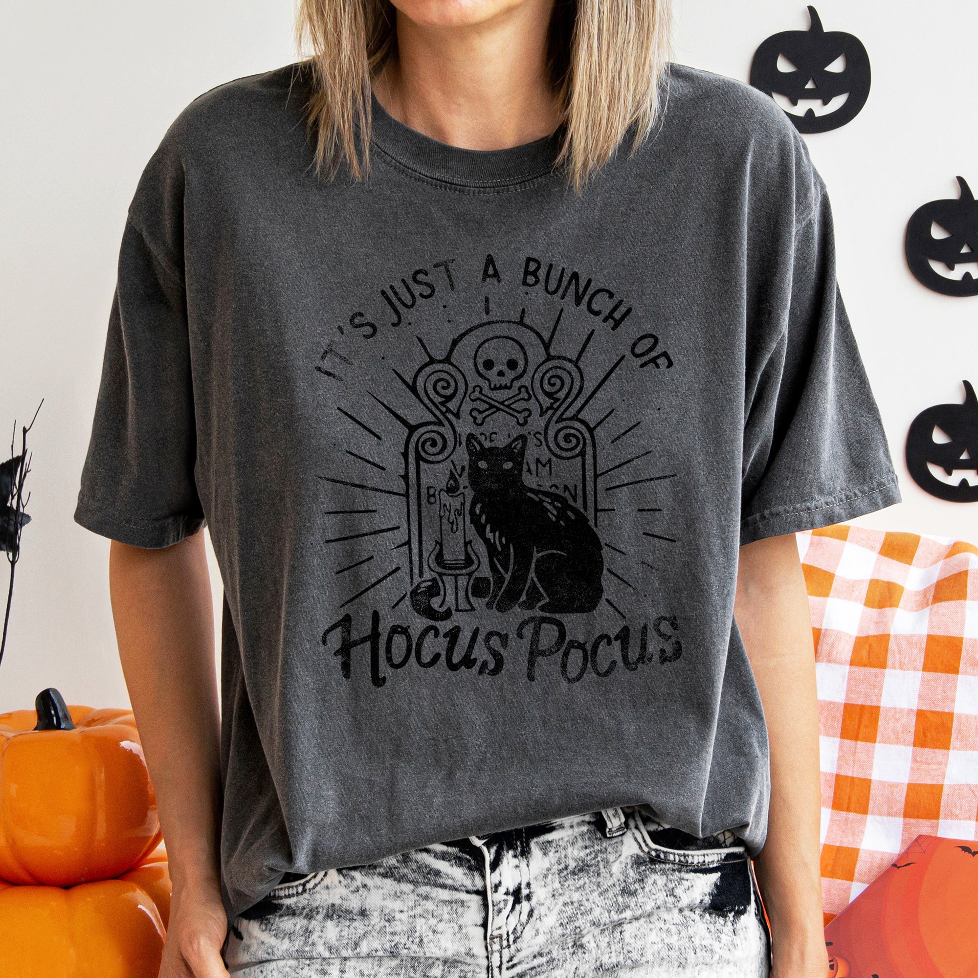 It's Just A Bunch Of Hocus Pocus Retro Halloween Vintage Edition Comfort Colors Tee