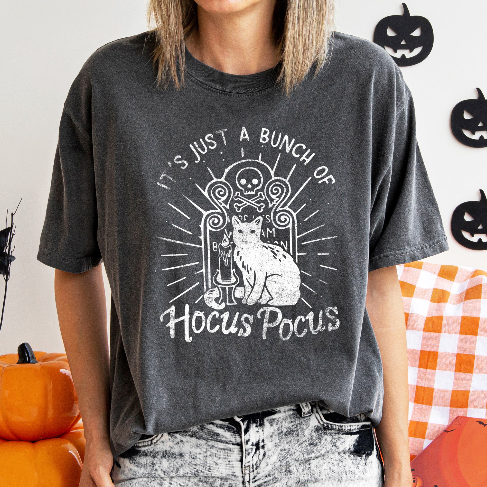 It's Just A Bunch Of Hocus Pocus Retro Halloween Vintage Edition Limited Comfort Colors Tee