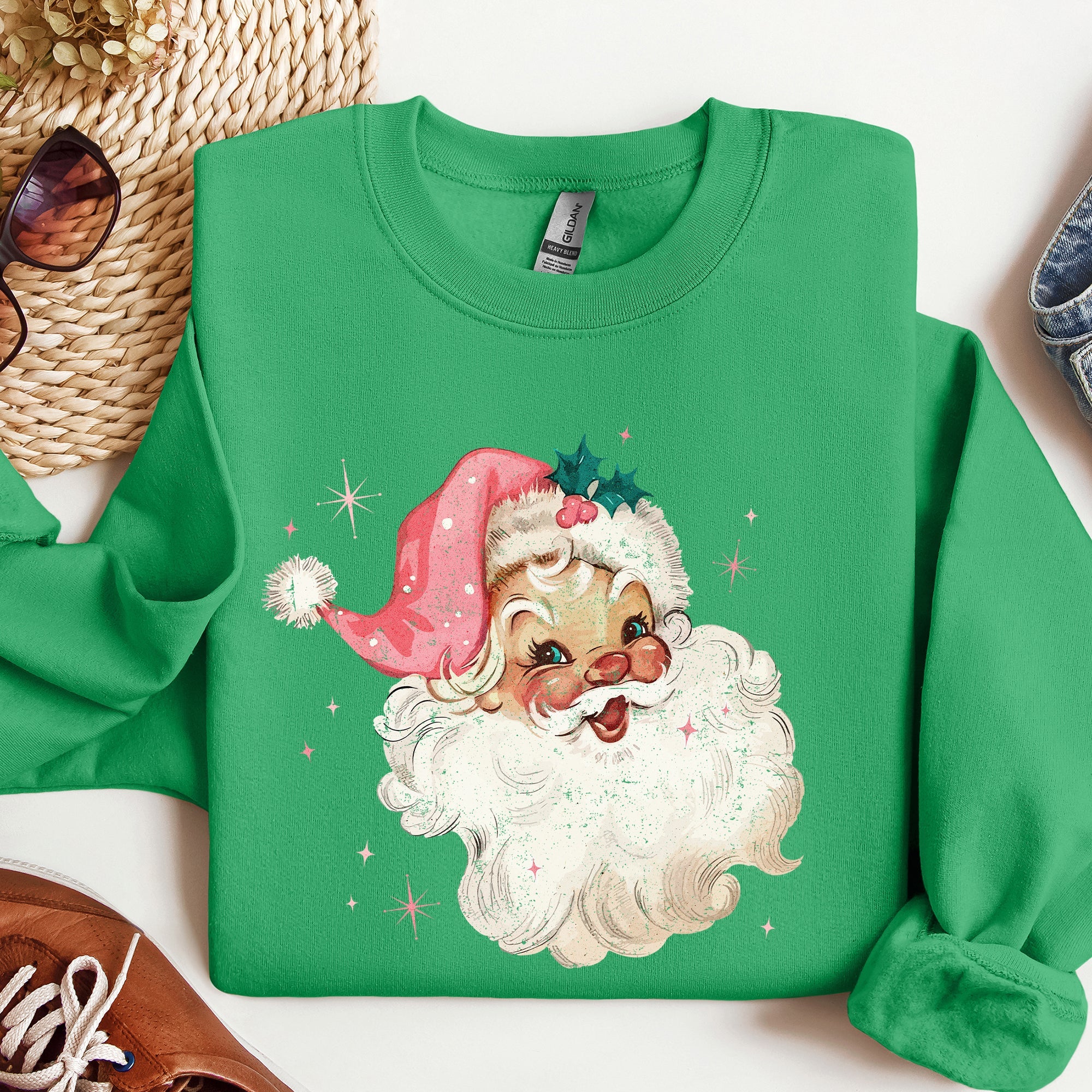 Retro Santa Vintage Classic Christmas Star Motif Warm Cozy Holiday Spirit Sweatshirt