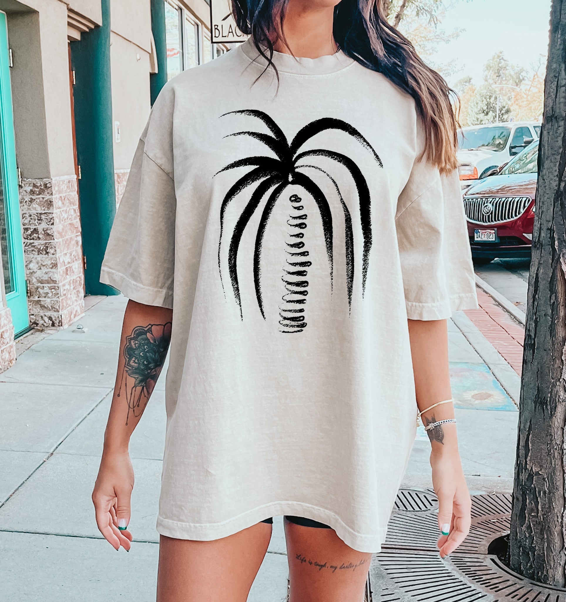 Palm Tree Silhouette Art Vintage Classic Coastal Beach Scene Artwork Comfort Colors Tee