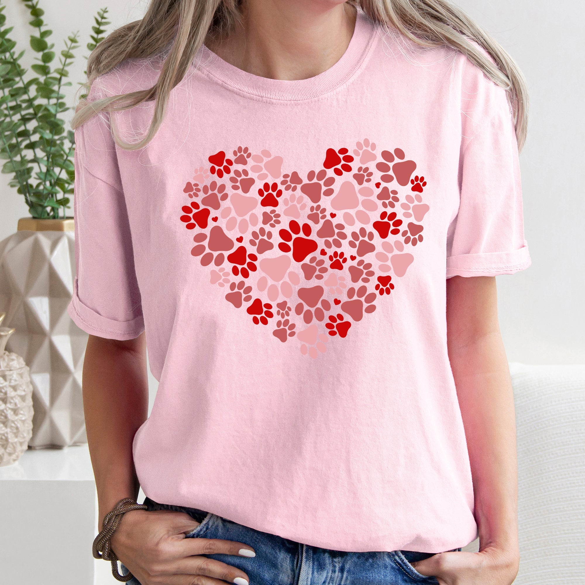 Paw Print Heart Pets Dogs Cats Love For Pet Lovers Gift For Animal Enthusiasts Comfort Colors Tee
